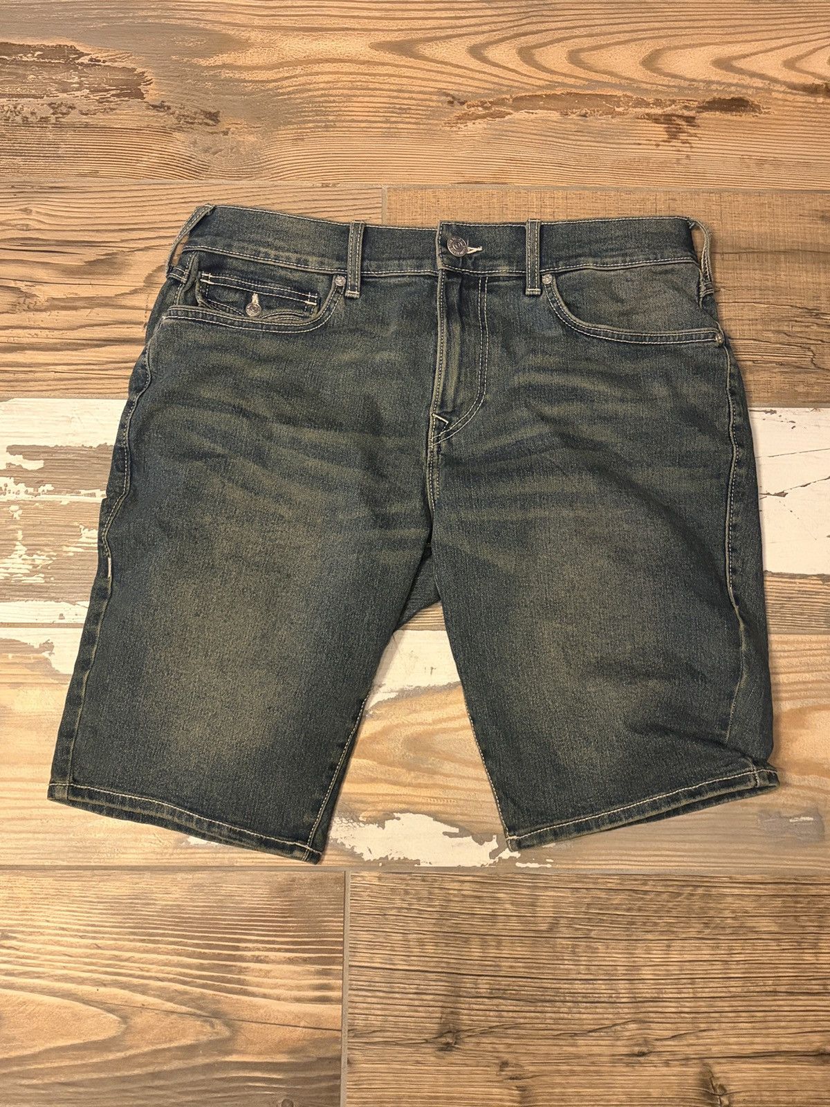 True Religion True religion jorts Size US 33 - 1 Thumbnail