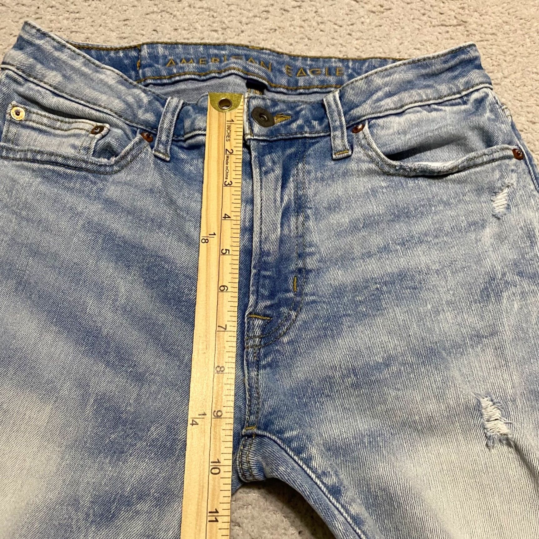 American Eagle Outfitters American Eagle Jeans Mens 30x34 Blue Denim Slim Straight Light Wash Distressed Size US 28 / EU 44 - 4 Thumbnail