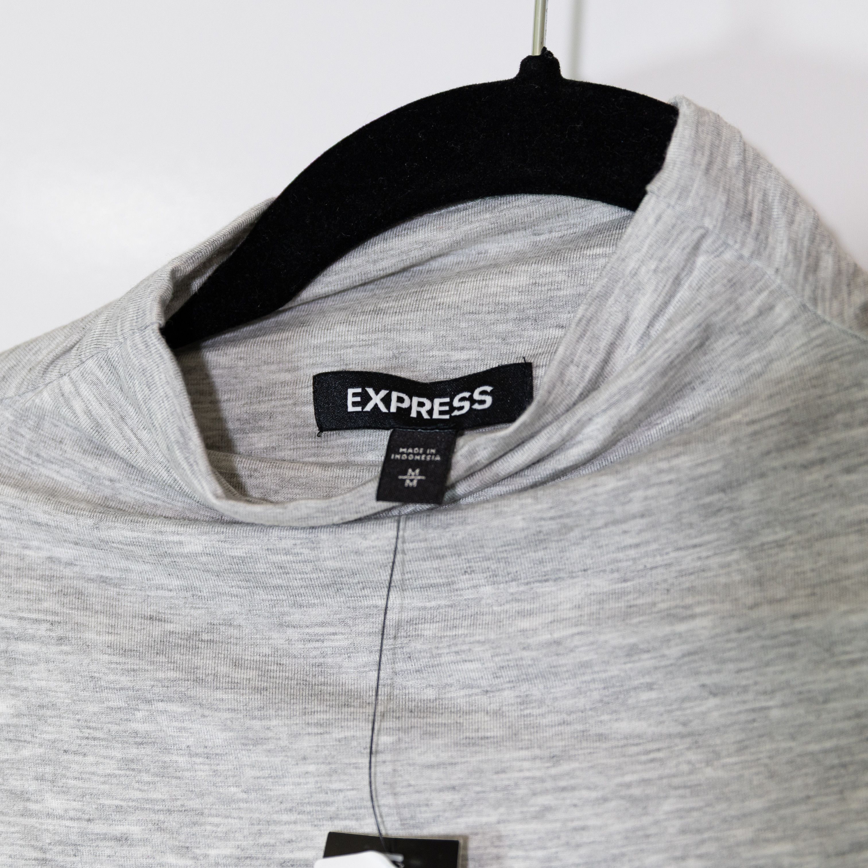 Express NEW Express Jersey Knit Stretch Mock Size M / US 6-8 / IT 42-44 - 2 Thumbnail