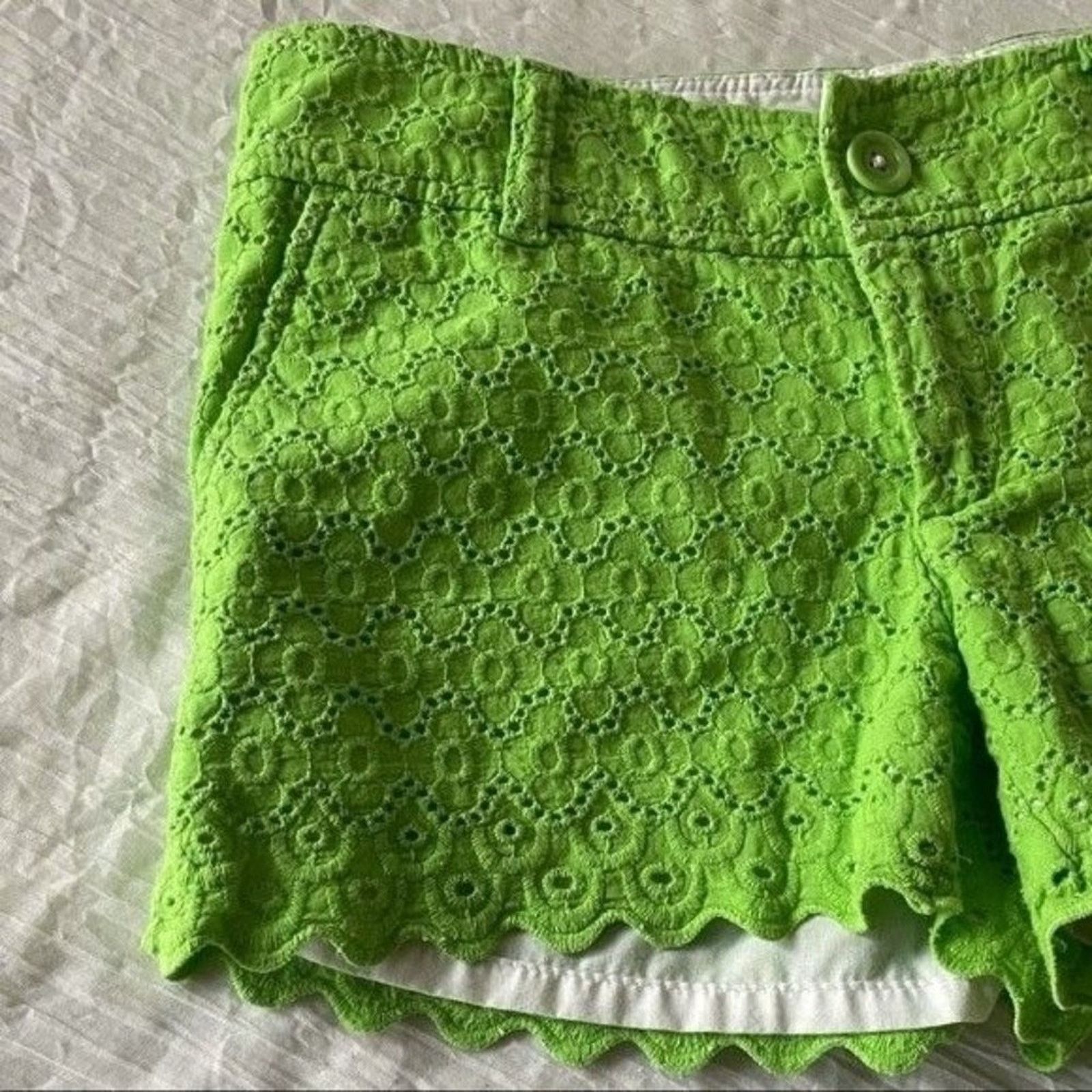 Lilly Pulitzer Lilly Pulitzer Womens Eyelet Green Cotton Shorts Size 00 Size 24" / US 00 / IT 34 - 4 Thumbnail