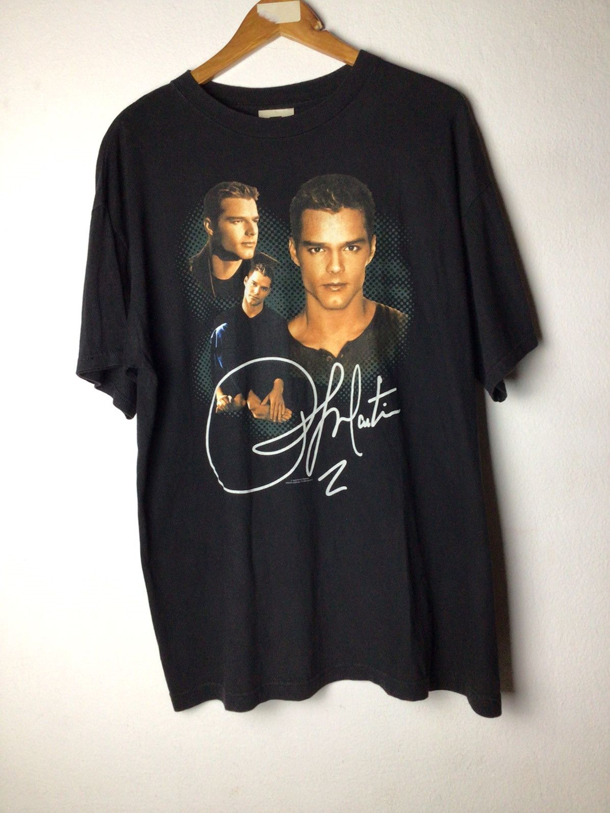 Rap Tees Ricky martin 1999 Size US XL / EU 56 / 4 - 2 Thumbnail