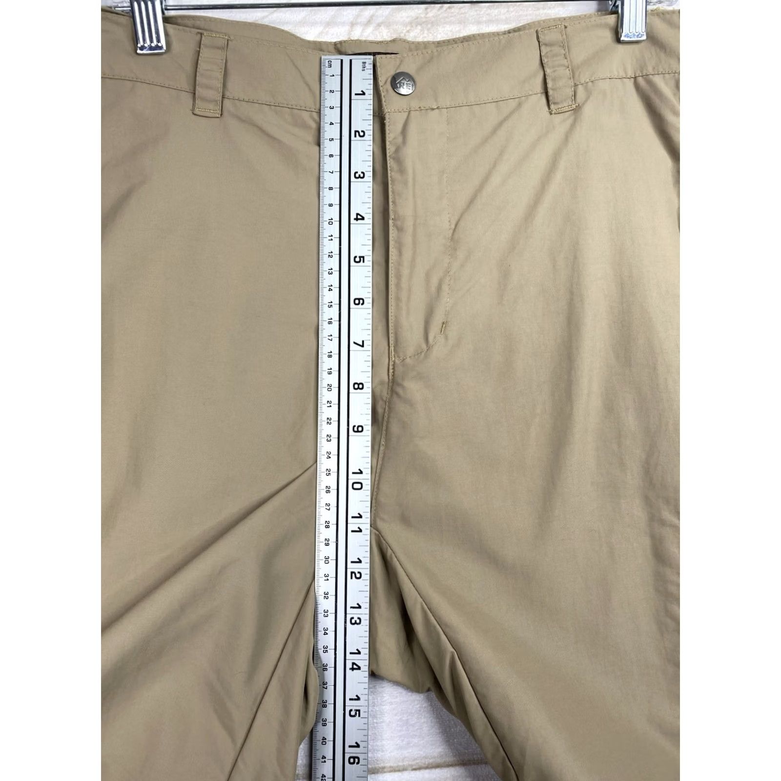 Vintage REI Womens Convertible Cargo Pants 16 Tall Nylon Khaki Zip Off Leg UPF 50+ Beige Hiking Mens Womens Girls Boys (adjusted within rules? No new info) Size 38" / US 16 / IT 52 - 5 Thumbnail