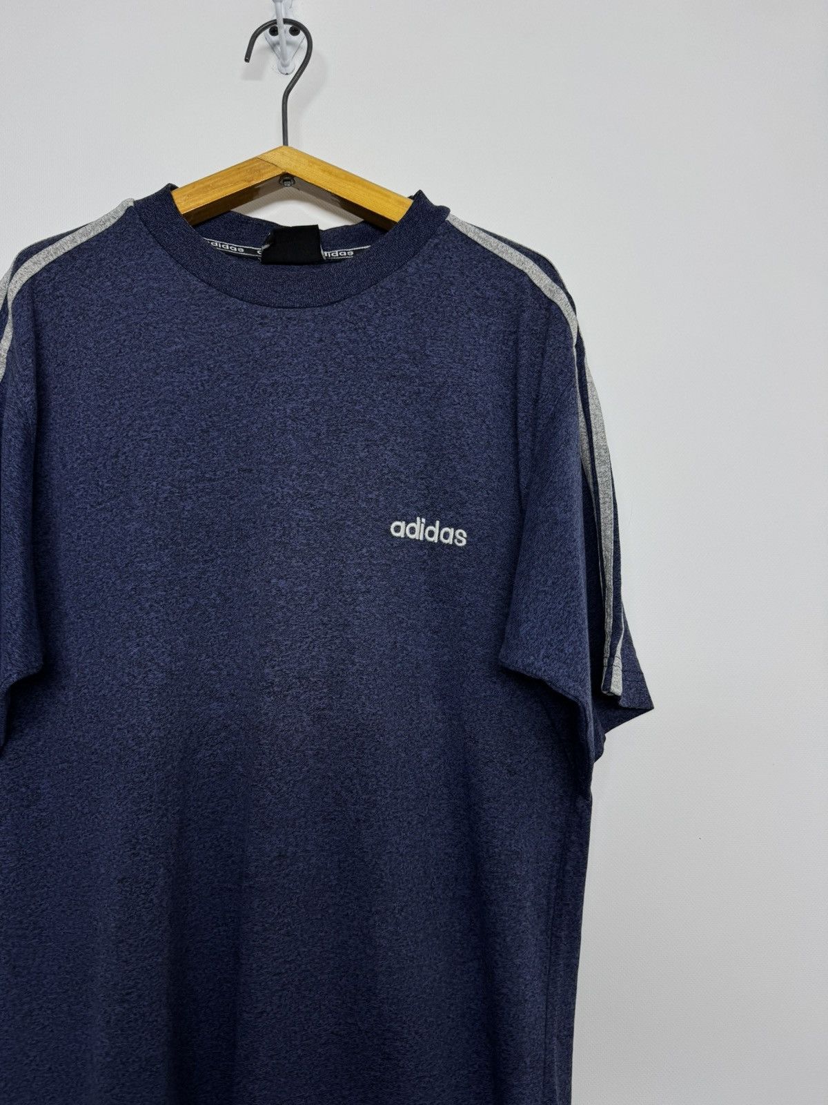 Adidas Vintage Y2k Adidas T-Shirt 90’s Size US M / EU 48-50 / 2 - 1 Thumbnail
