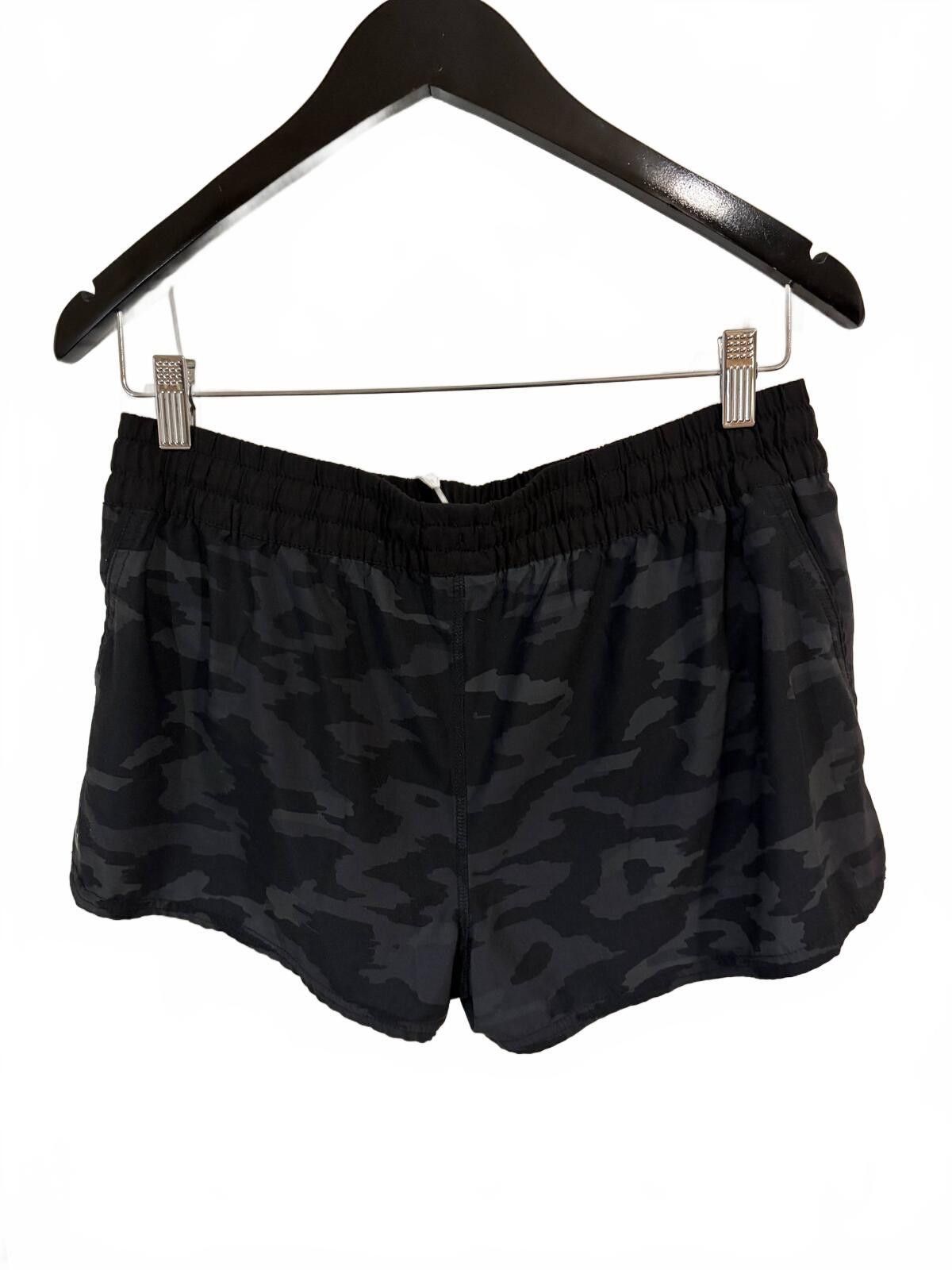 Vuori Vuori Black grey Camo Clementine Shorts size Large Size 36" / US 14 / IT 50 - 2 Thumbnail