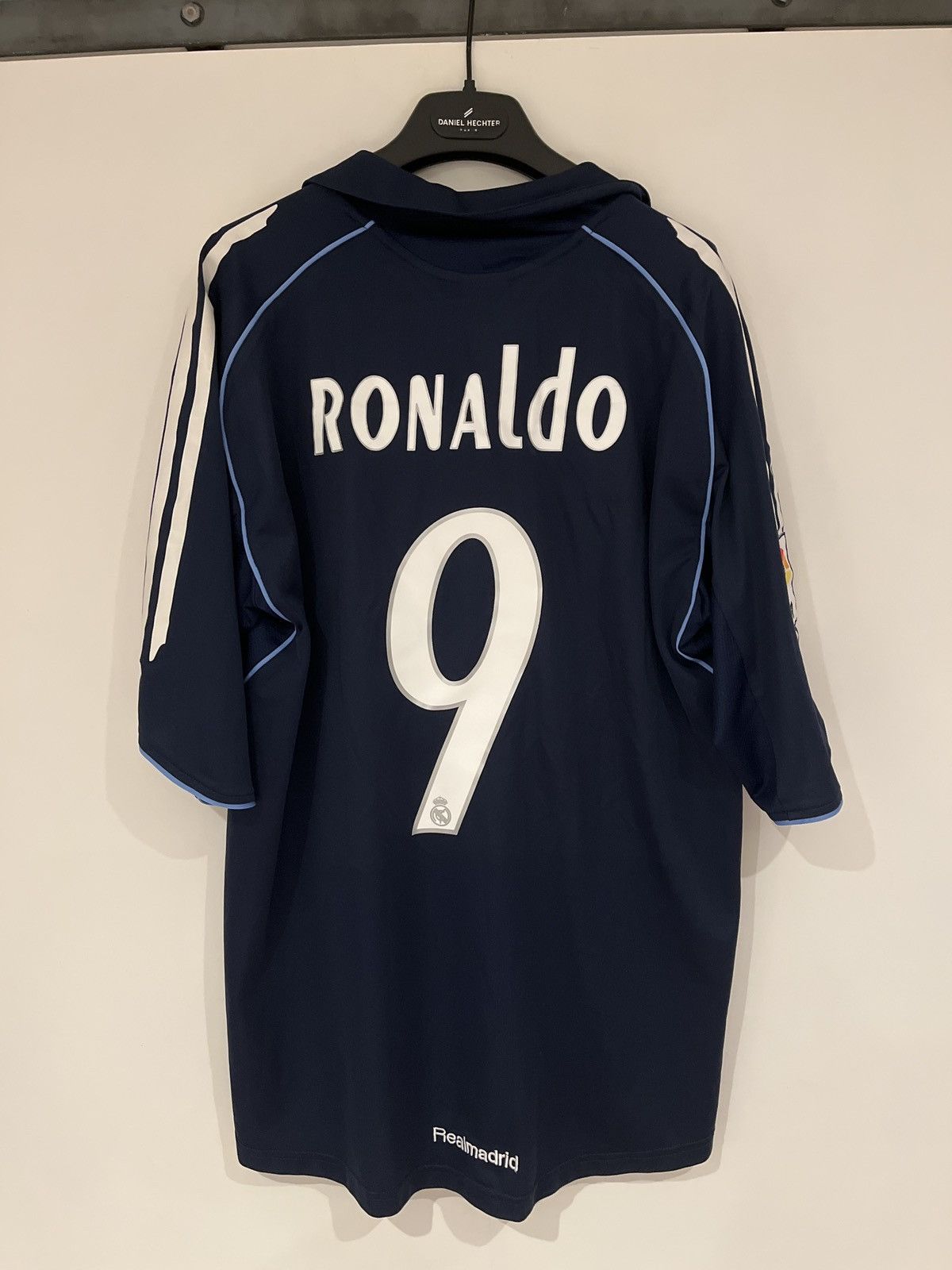 image of Ronaldo Nazario Real Madrid 2005/06 Away Jersey in Navy, Men's (Size Medium)