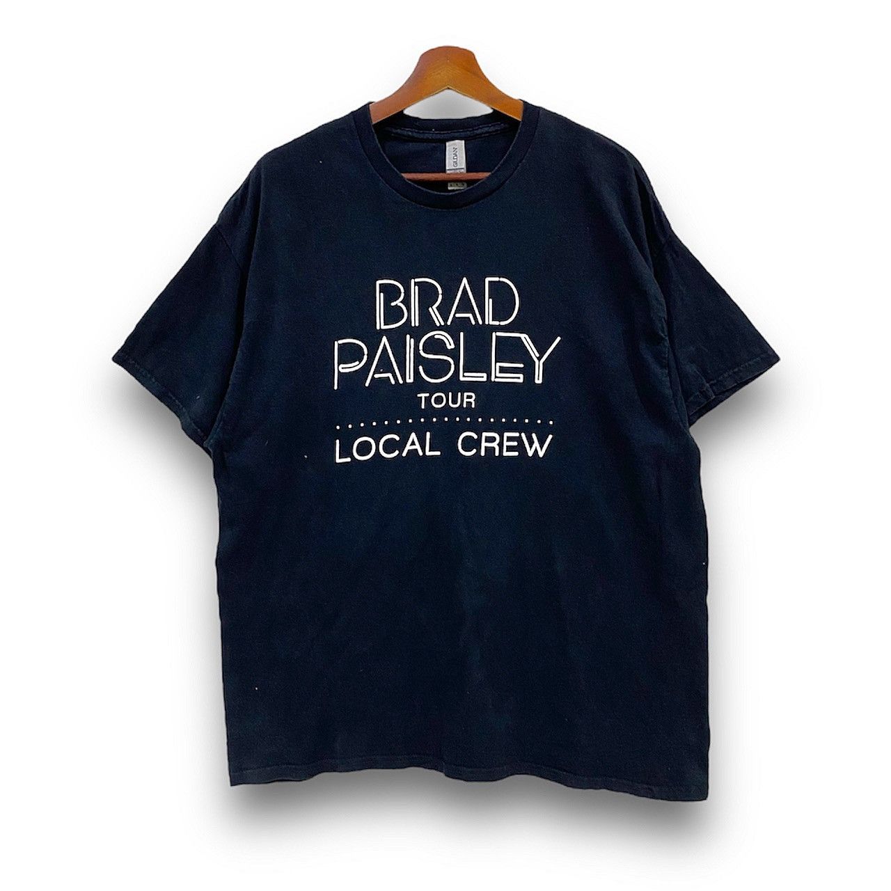 Band Tees Y2K Brad Paisley Tour Local Crew T Shirts Size US XL / EU 56 / 4 - 1 Thumbnail