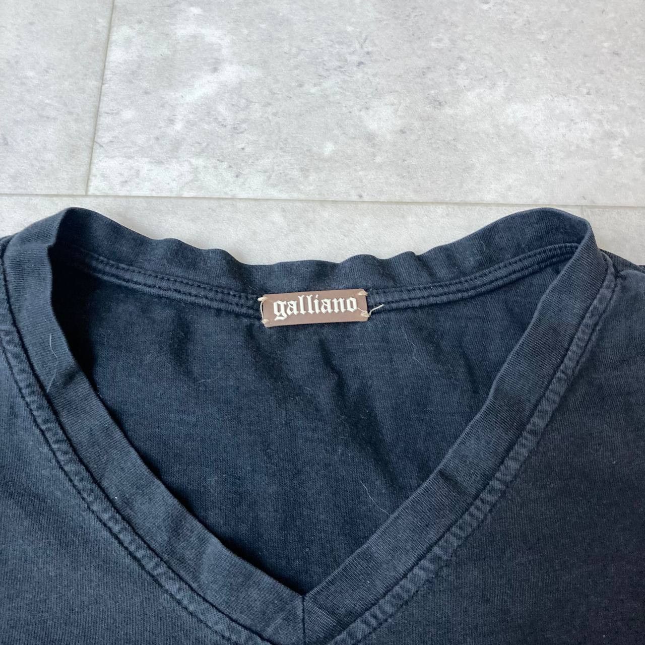John Galliano Vintage John Galliano Gone Fishing V Neck Faded Tee Size US M / EU 48-50 / 2 - 3 Thumbnail