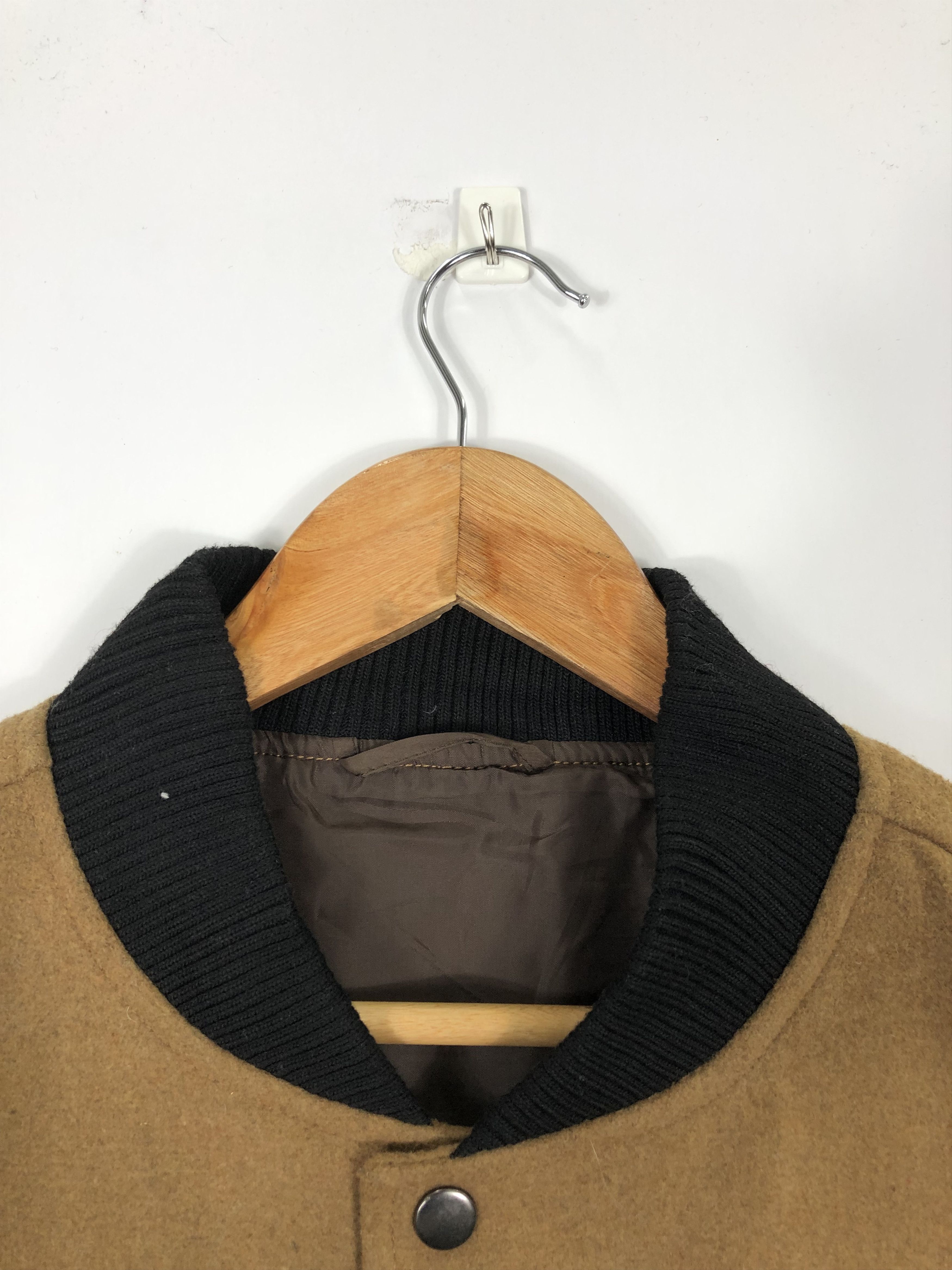 Japanese Brand Vintage Varsity Jacket Synthetic Leather Sleeve Japan V0177 Size US L / EU 52-54 / 3 - 6 Thumbnail