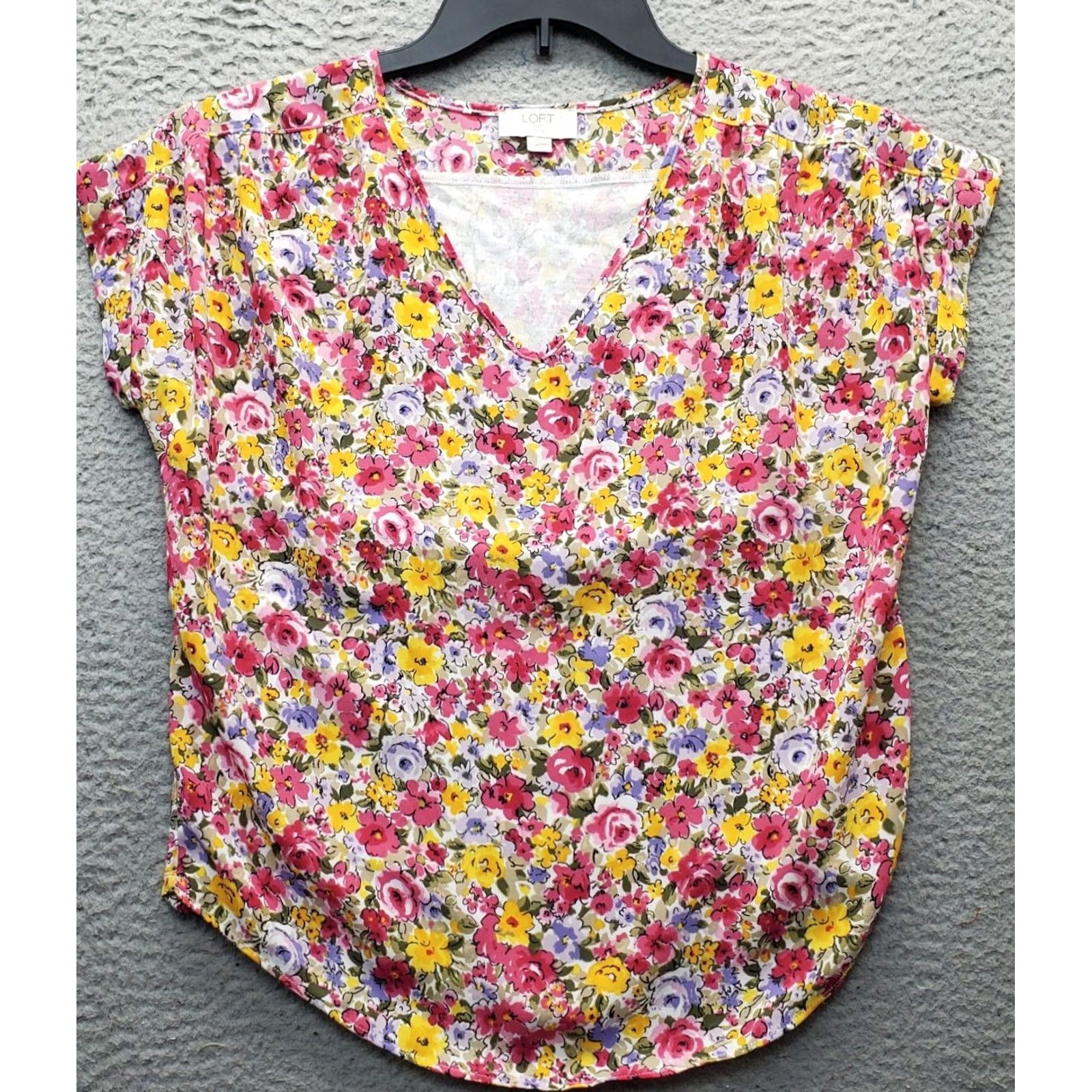 Loft Loft Blouse Womens Size 2XSP Floral V-Neck Cap Sleeve Pullover Multicolor Shirt Womens Size XXS / US 00 / IT 34 - 2 Thumbnail
