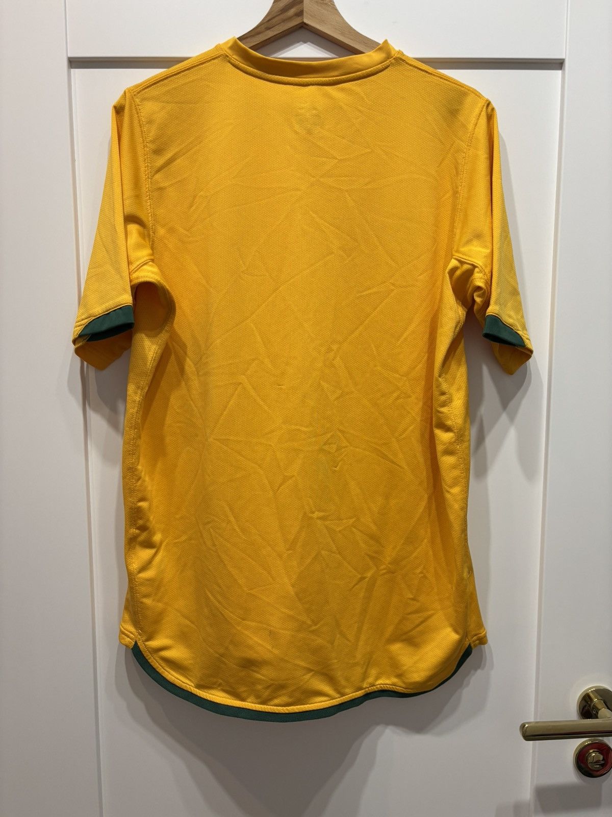 Nike Nike Australia 06 Home Kit soccerjersey footballjersey M Size US M / EU 48-50 / 2 - 4 Thumbnail