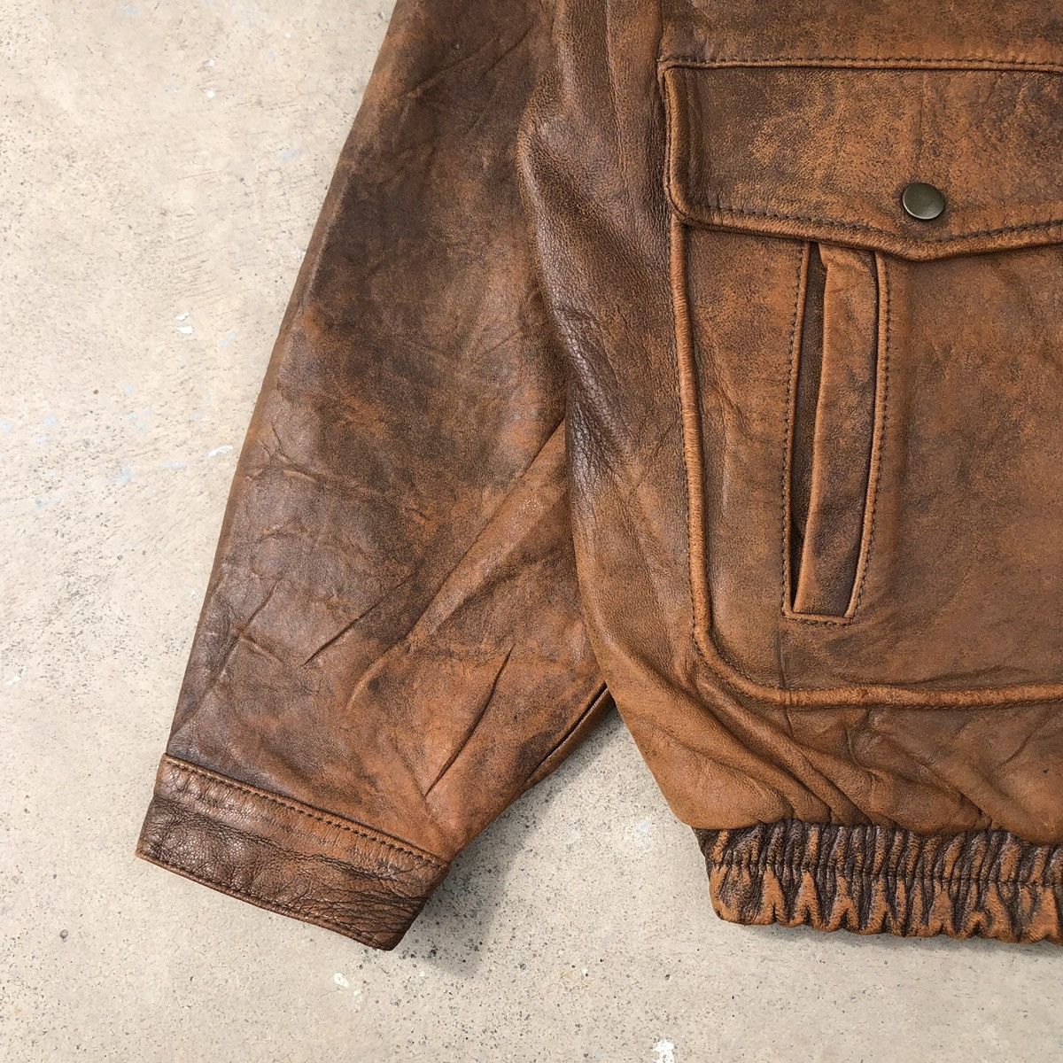 Vintage Vintage Skender Lined Fleece Leather Bomber Jacket Size US L / EU 52-54 / 3 - 3 Thumbnail