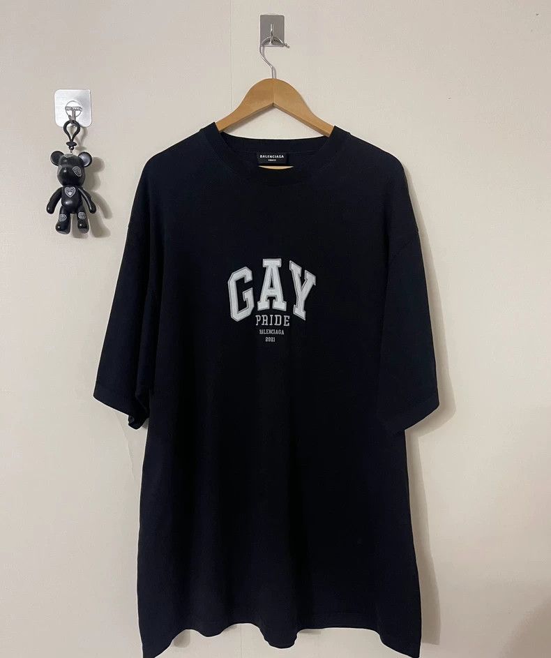 Balenciaga Balenciaga Gay Short Sleeve Size US M / EU 48-50 / 2 - 1 Thumbnail