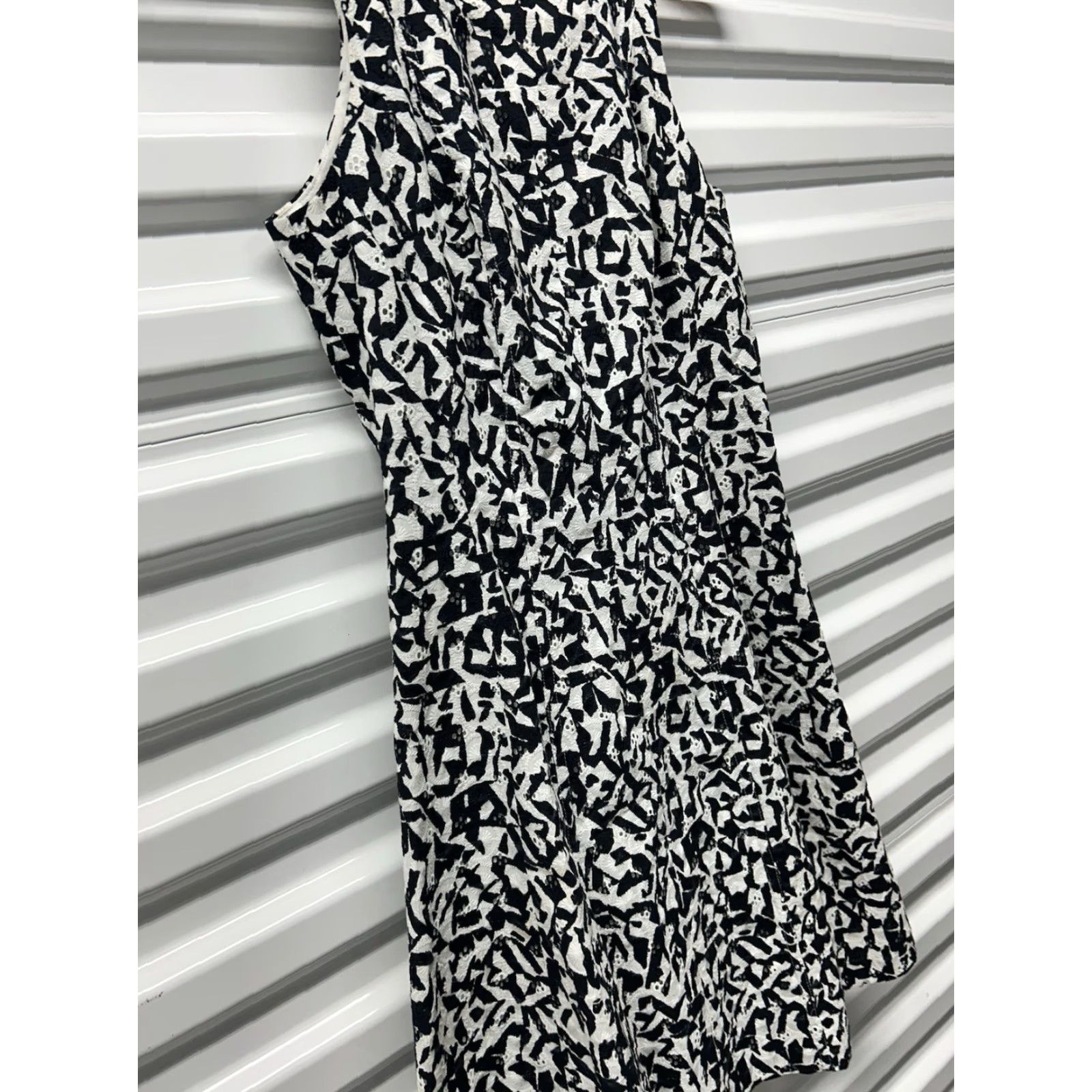 Theory Womens Theory Black/White Floral CrewNeck Sleeveless Above Knee Sheath Dress S Regular Size 00? Size S / US 4 / IT 40 - 3 Thumbnail