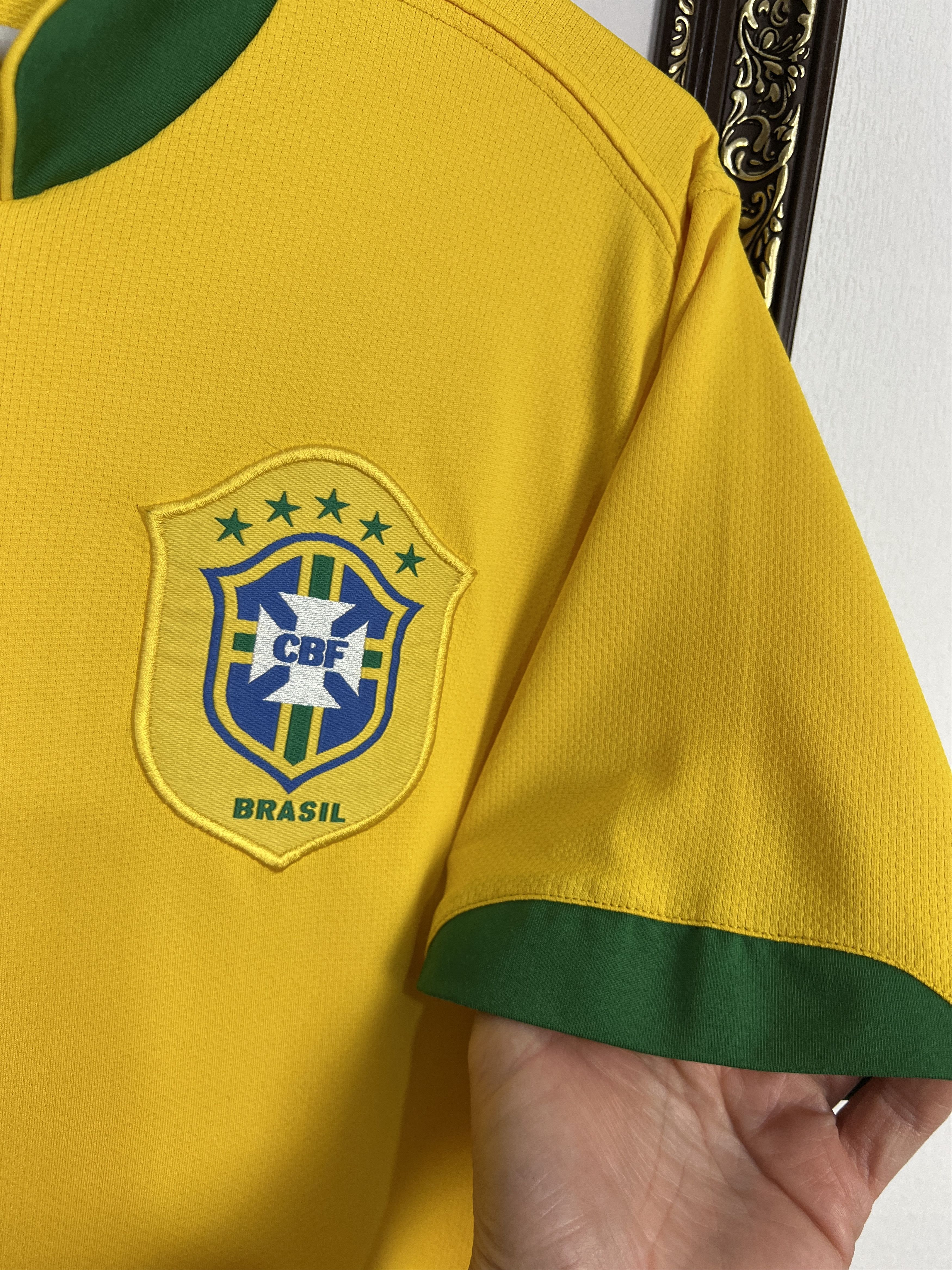 Nike Brazil Home football shirt 2006 Soccer Nike Jersey Mens Size US M / EU 48-50 / 2 - 3 Thumbnail