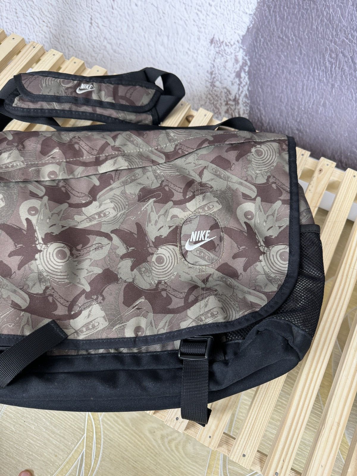 Nike Vintage Nike Messenger Bag Cordura Shoulder Y2K Style Size ONE SIZE - 5 Thumbnail