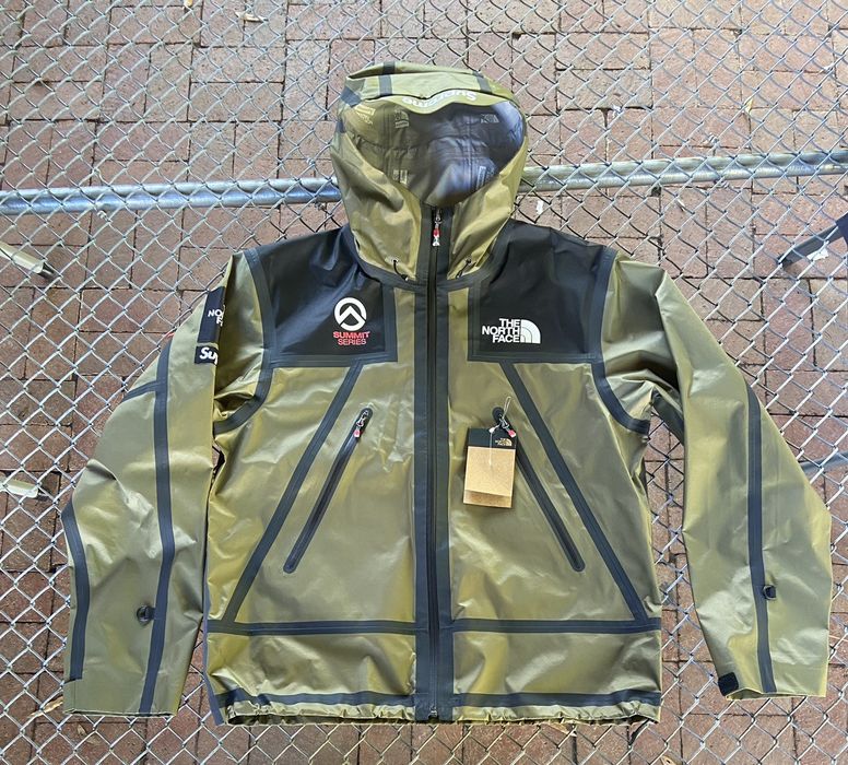 Supreme Supreme x The North Face Summit Series OTS Jacket | Grailed