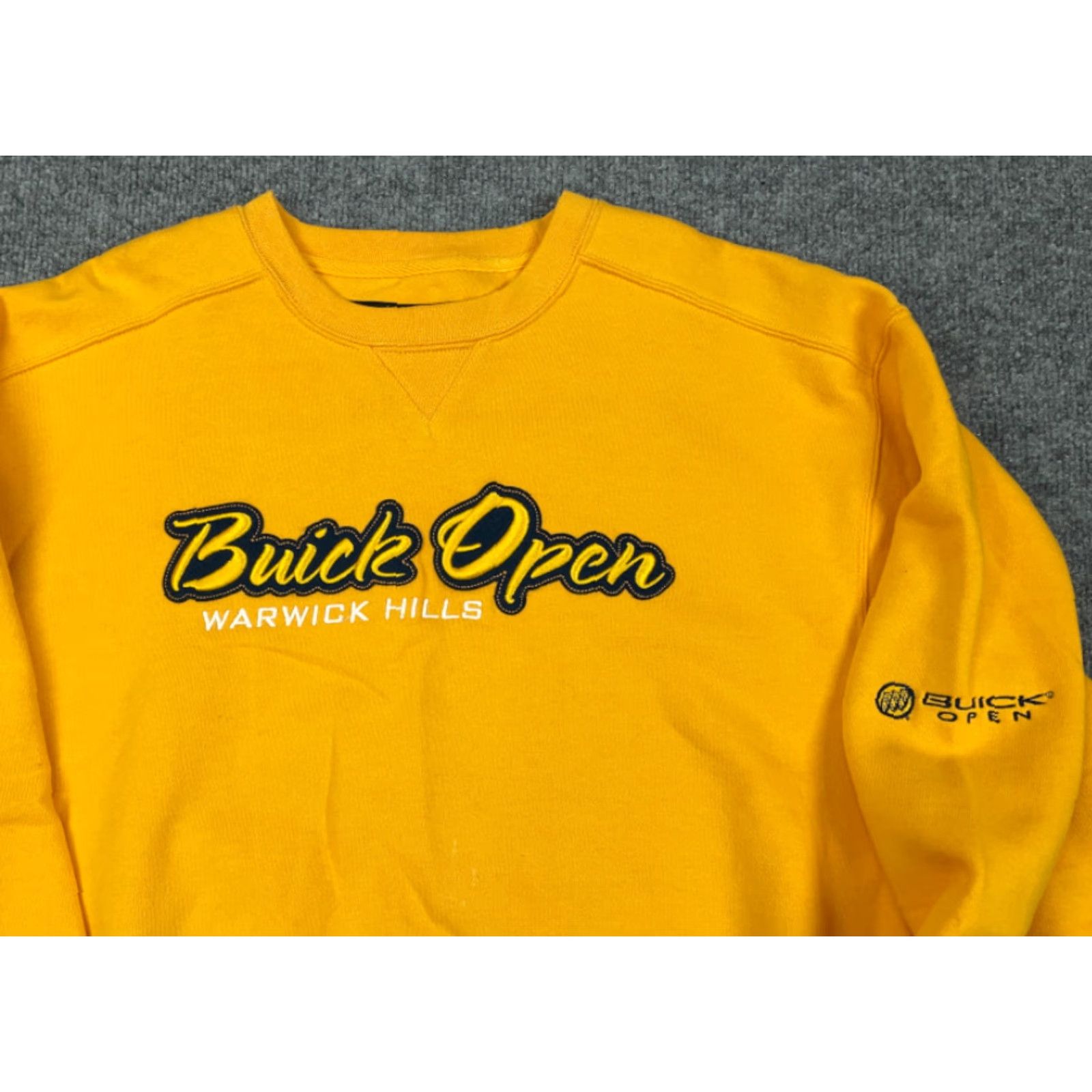 Vintage VINTAGE GEAR FOR SPORTS Buick Open Warwick Hills Yellow Embroidered Sweatshirt Men's Small Golf Retro Size US S / EU 44-46 / 1 - 3 Thumbnail