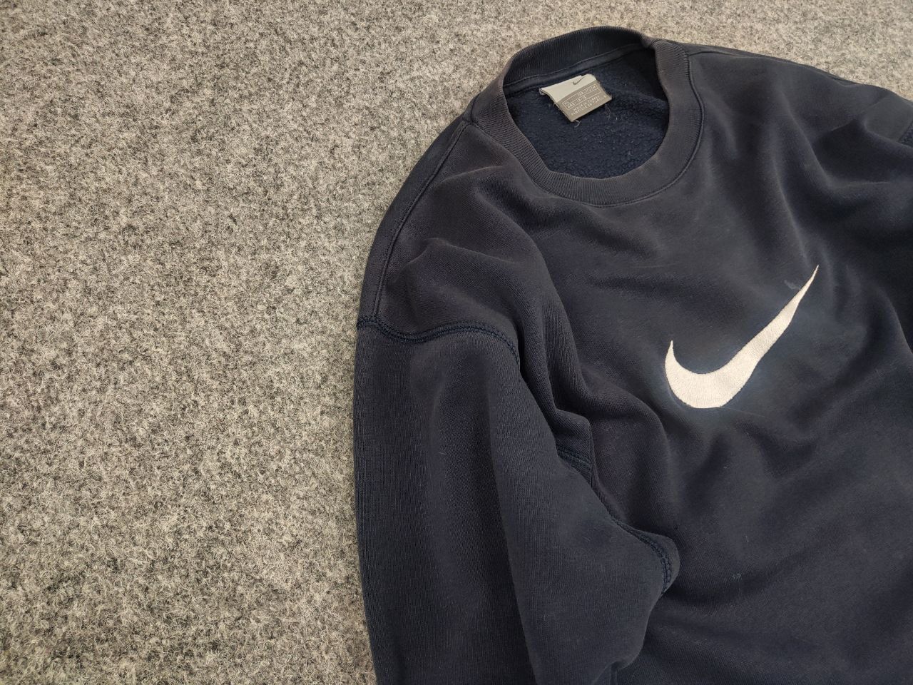 Nike Vintage 90's Nike center embroidered distressed Sweatshirt Size US S / EU 44-46 / 1 - 7 Thumbnail