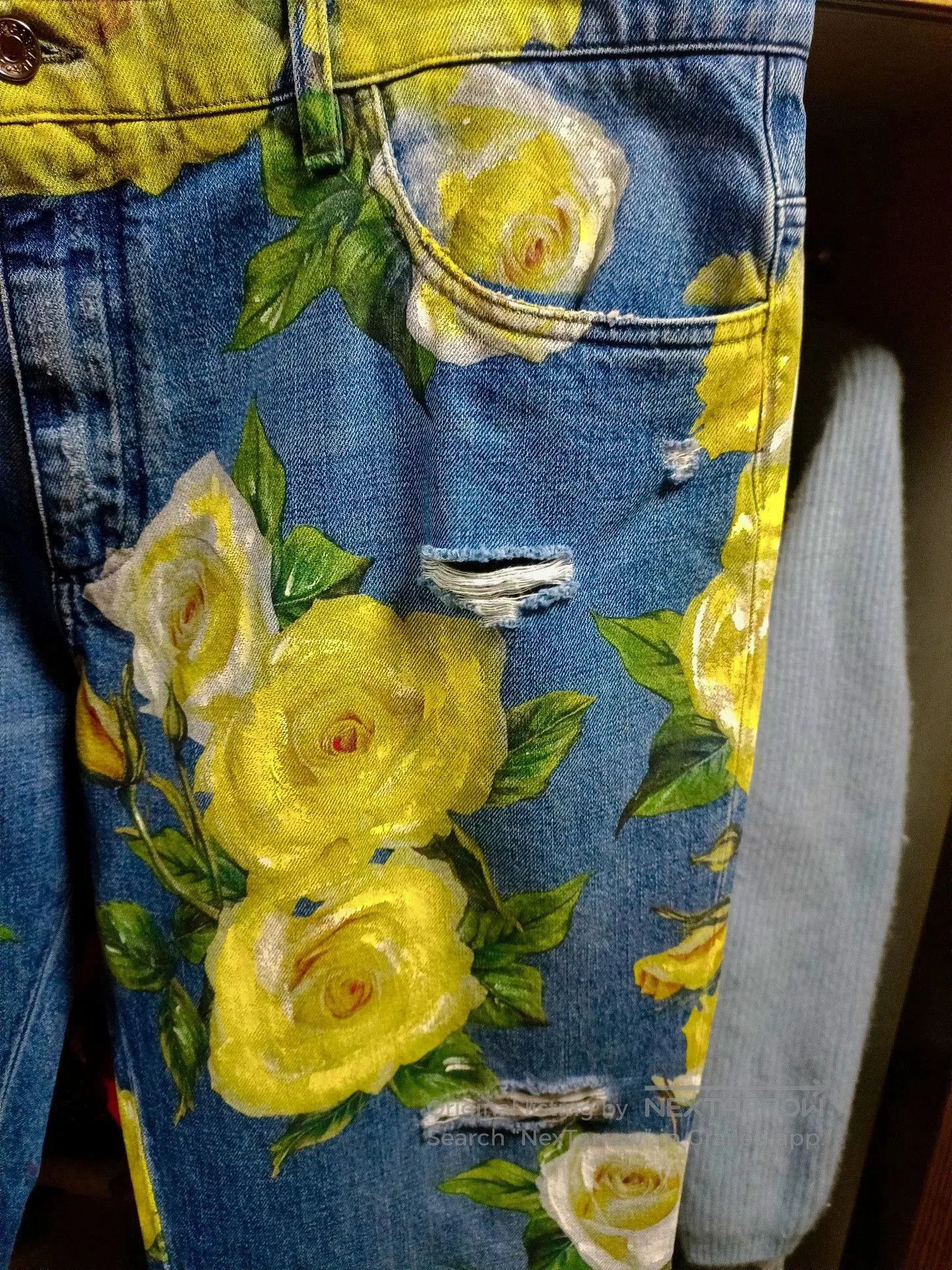 Dolce & Gabbana Dolce & Gabbana Loose Yellow Rose Jeans. Size US 40 / EU 56 - 5 Thumbnail