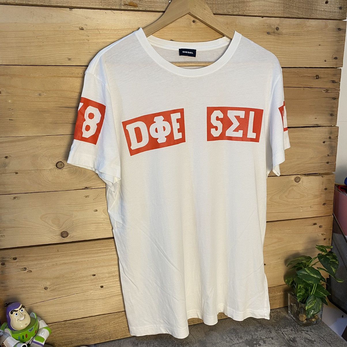 Diesel × Japanese Brand 💥Diesel Graphic Tshirt with Great Condition💥 Size US L / EU 52-54 / 3 - 1 Thumbnail