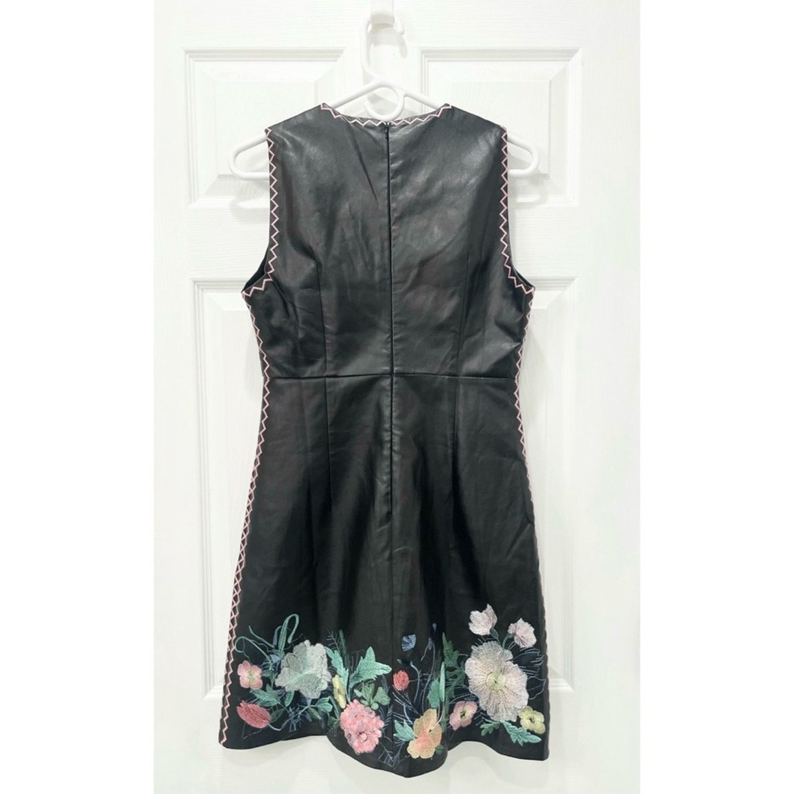 Anthropologie Anthropologie Foxiedox Vegan Leather Embroidered Dress 6 Size M / US 6-8 / IT 42-44 - 2 Thumbnail