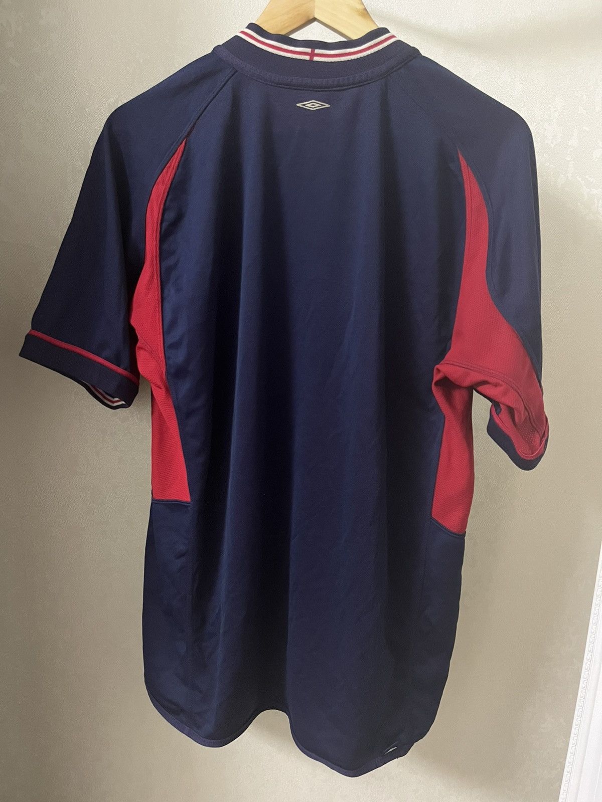 Vintage Umbro England 2004 Reversible Jersey Size US L / EU 52-54 / 3 - 13 Thumbnail