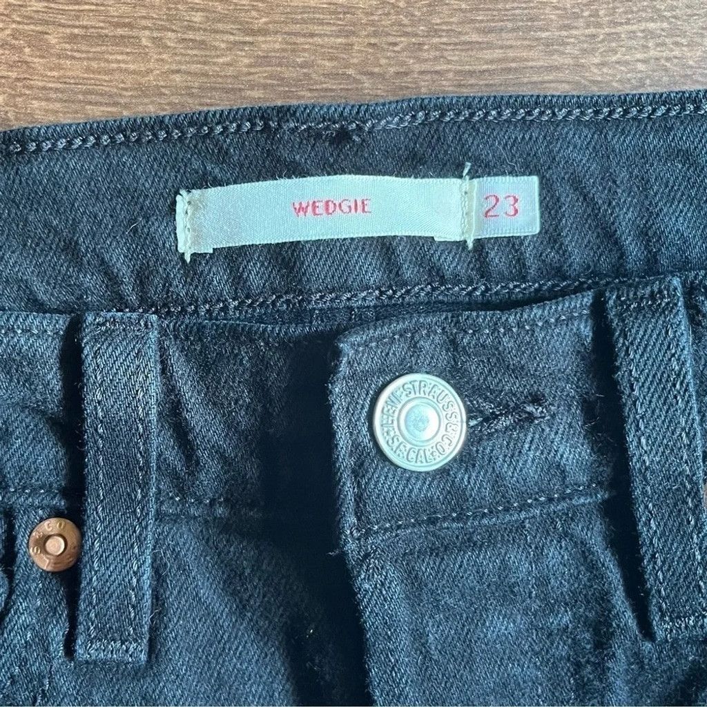 Levi's Levi's Premium Black Wedgie Ripped Denim Jeans 🖤👖 Size 42" / US 20 - 6 Thumbnail