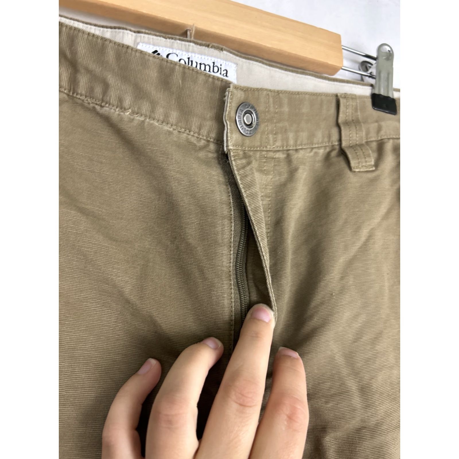 Olive Columbia Cargo Shorts Men Olive 36x9.5” Outdoor Zipper Snap Green 90s? Size US 36 / EU 52 - 6 Thumbnail