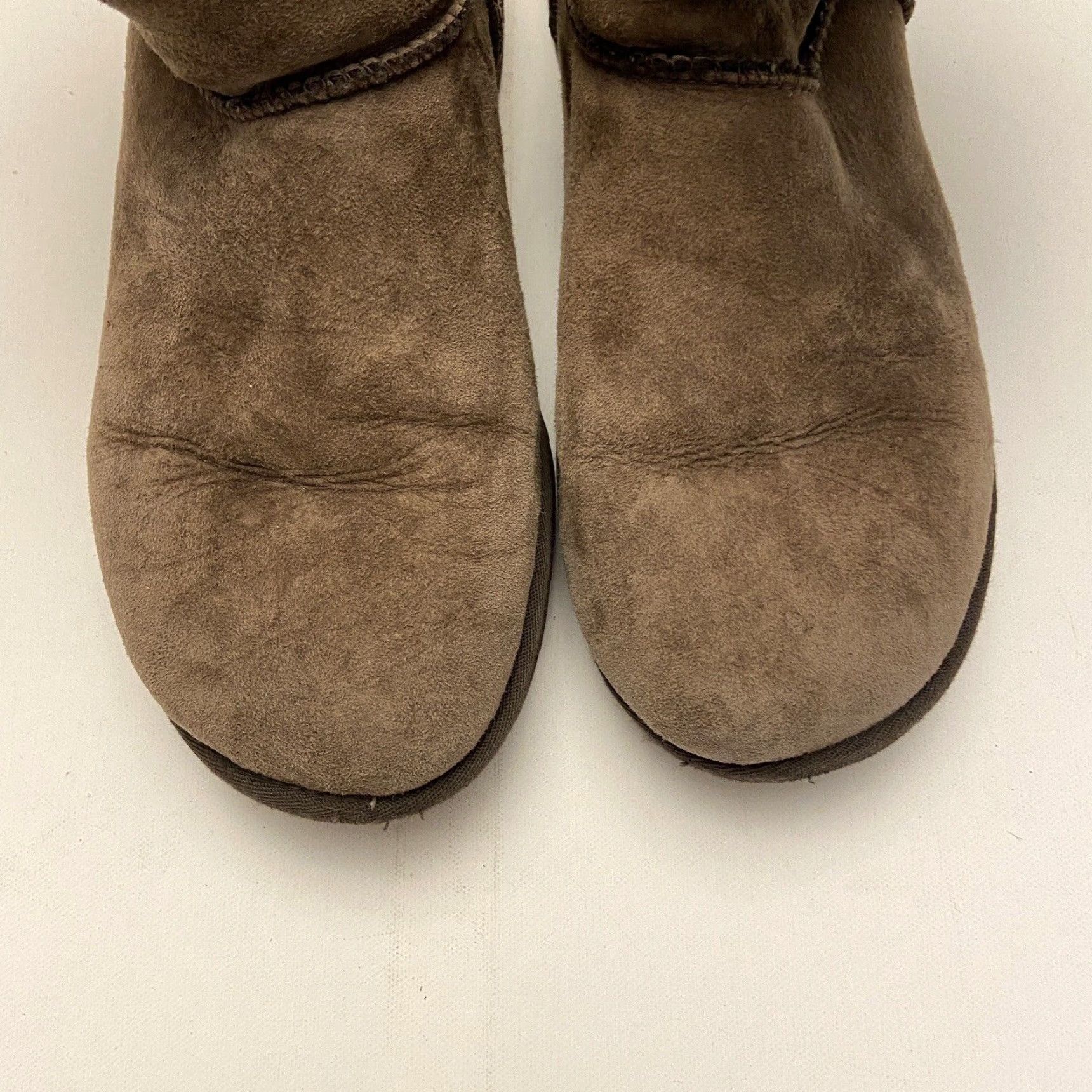 Ugg UGG Boots Classic Short 5826 Leather Upper Sheepskin Lining Women’s 8 Brown Boots Female Size 30" / US 8 / IT 44 - 4 Thumbnail