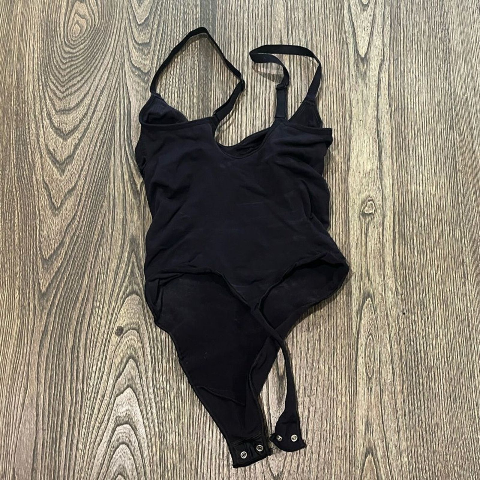 SKIMS NWOT Skims Shapewear Seamless Sculpt Brief Thong Bodysuit L Size L / US 10 / IT 46 - 4 Thumbnail