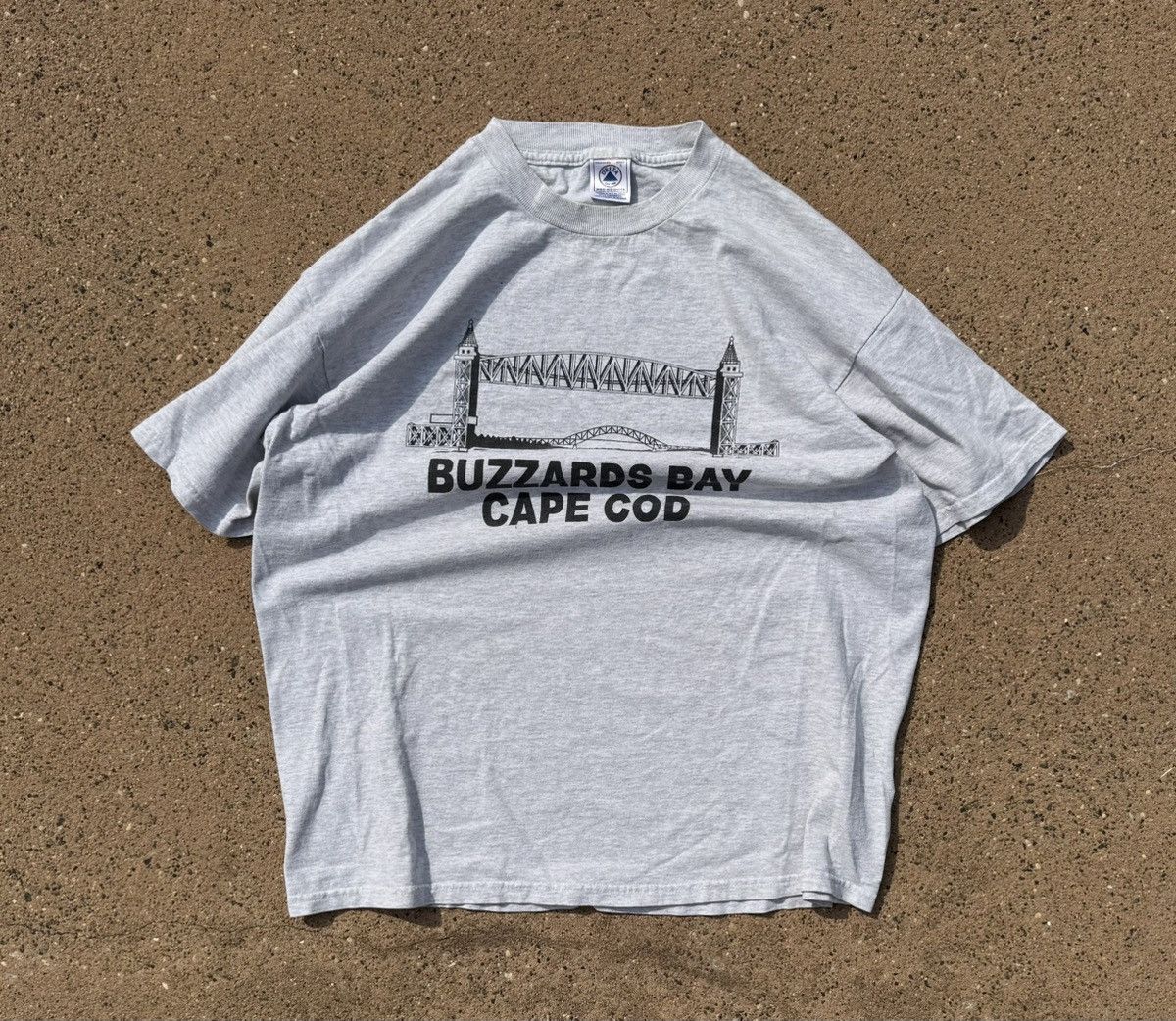 Vintage Vintage Tee "BUZZARDS BAY Cape Cod" Size US L / EU 52-54 / 3 - 1 Thumbnail