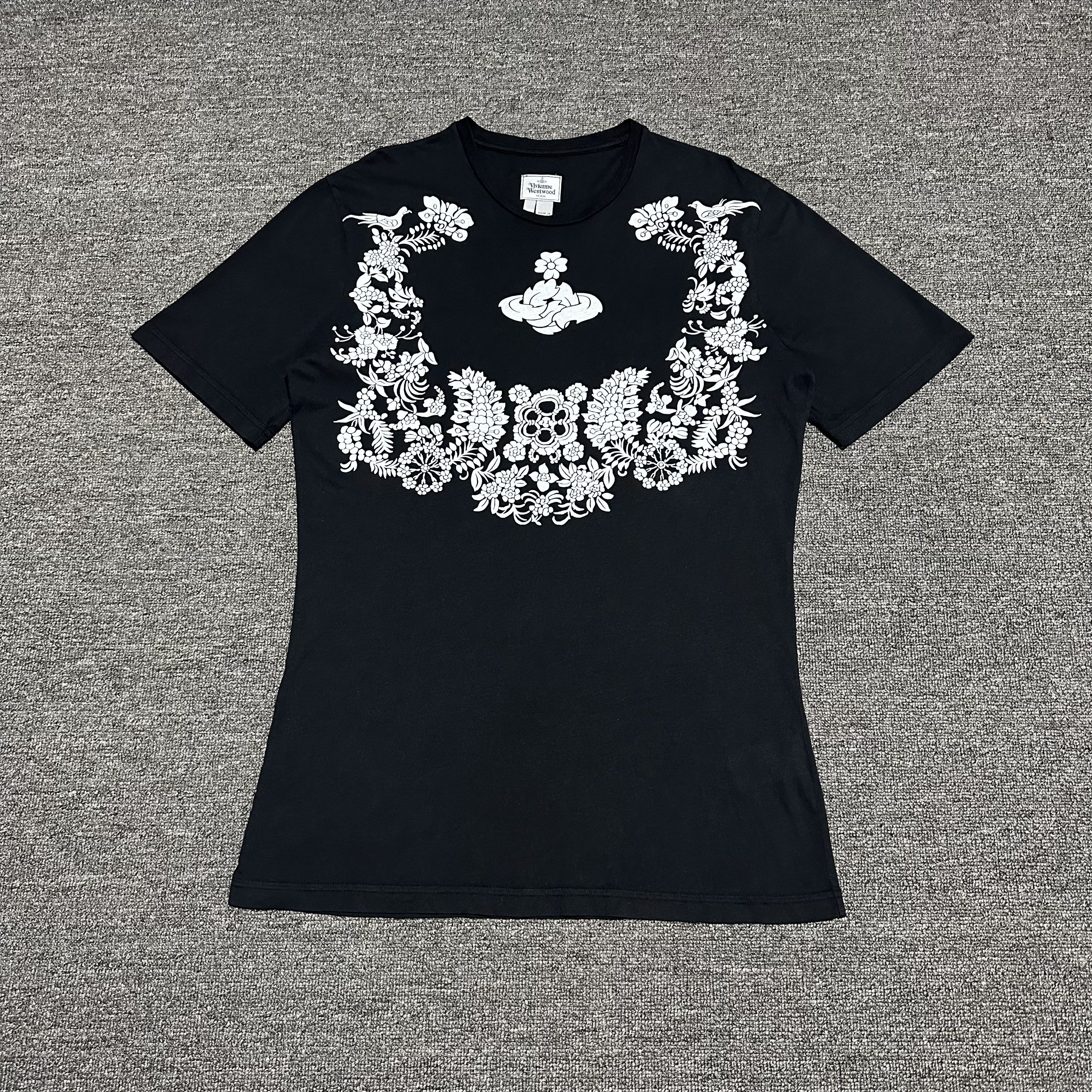Vivienne Westwood Vivienne Westwood Tee Size US L / EU 52-54 / 3 - 1 Thumbnail