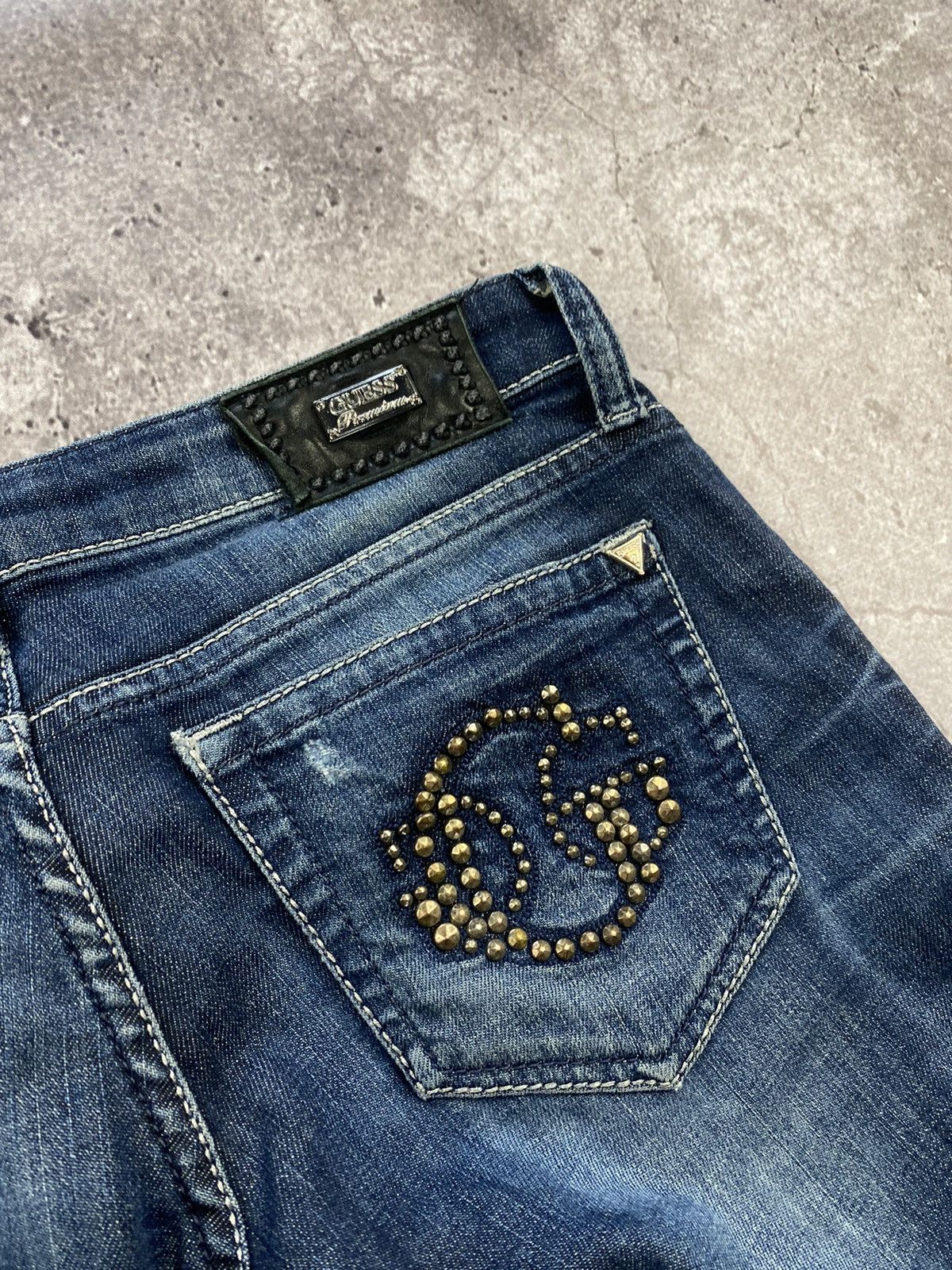 Guess MADE IN USA Guess flare jeans denim y2k VINTAGE crystal deni Size 26" / US 2 / IT 38 - 3 Thumbnail