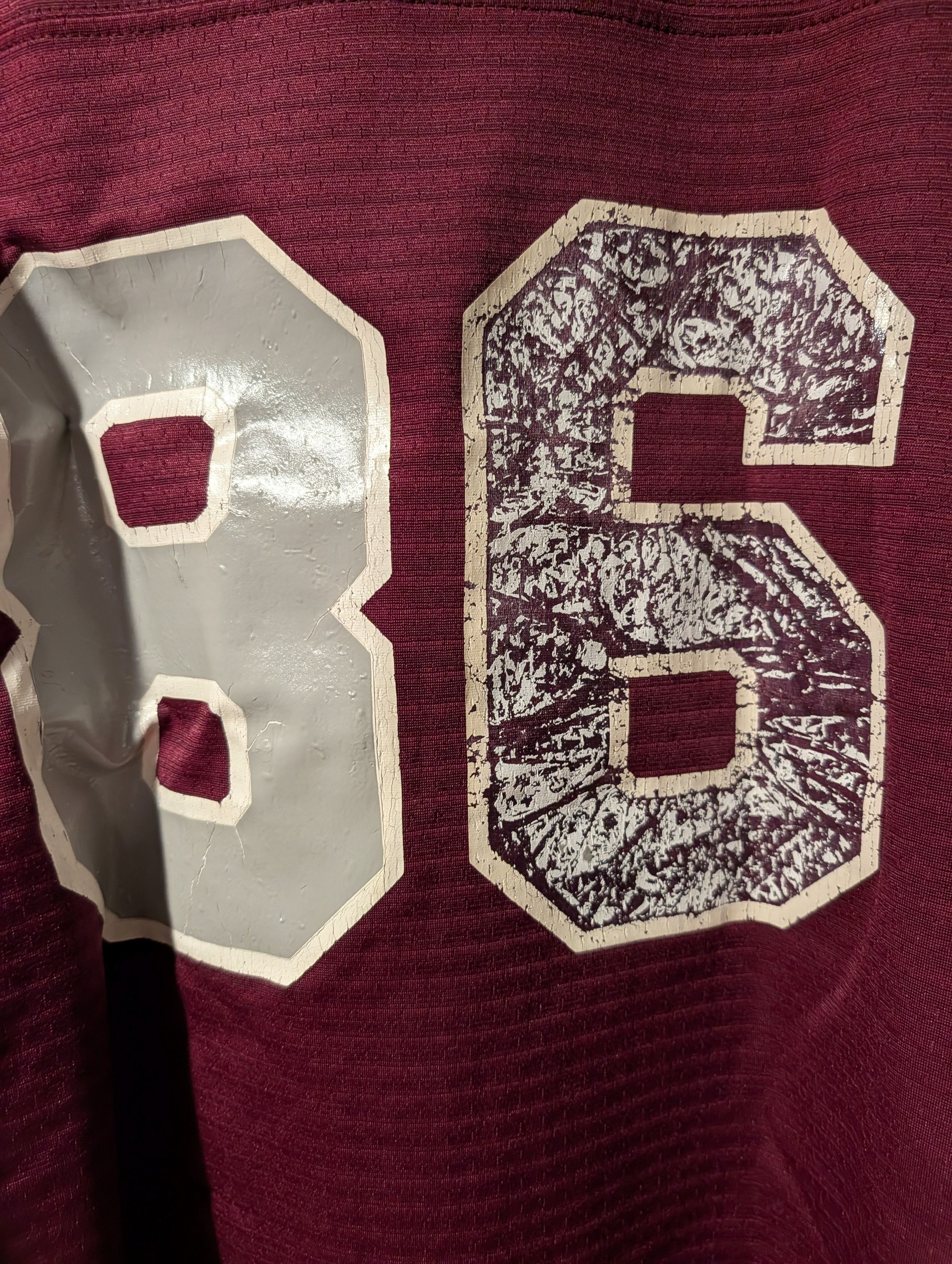 NCAA Vintage 90s Huskies #86 Maroon Football Jersey Made USA Boxy Size US M / EU 48-50 / 2 - 10 Thumbnail