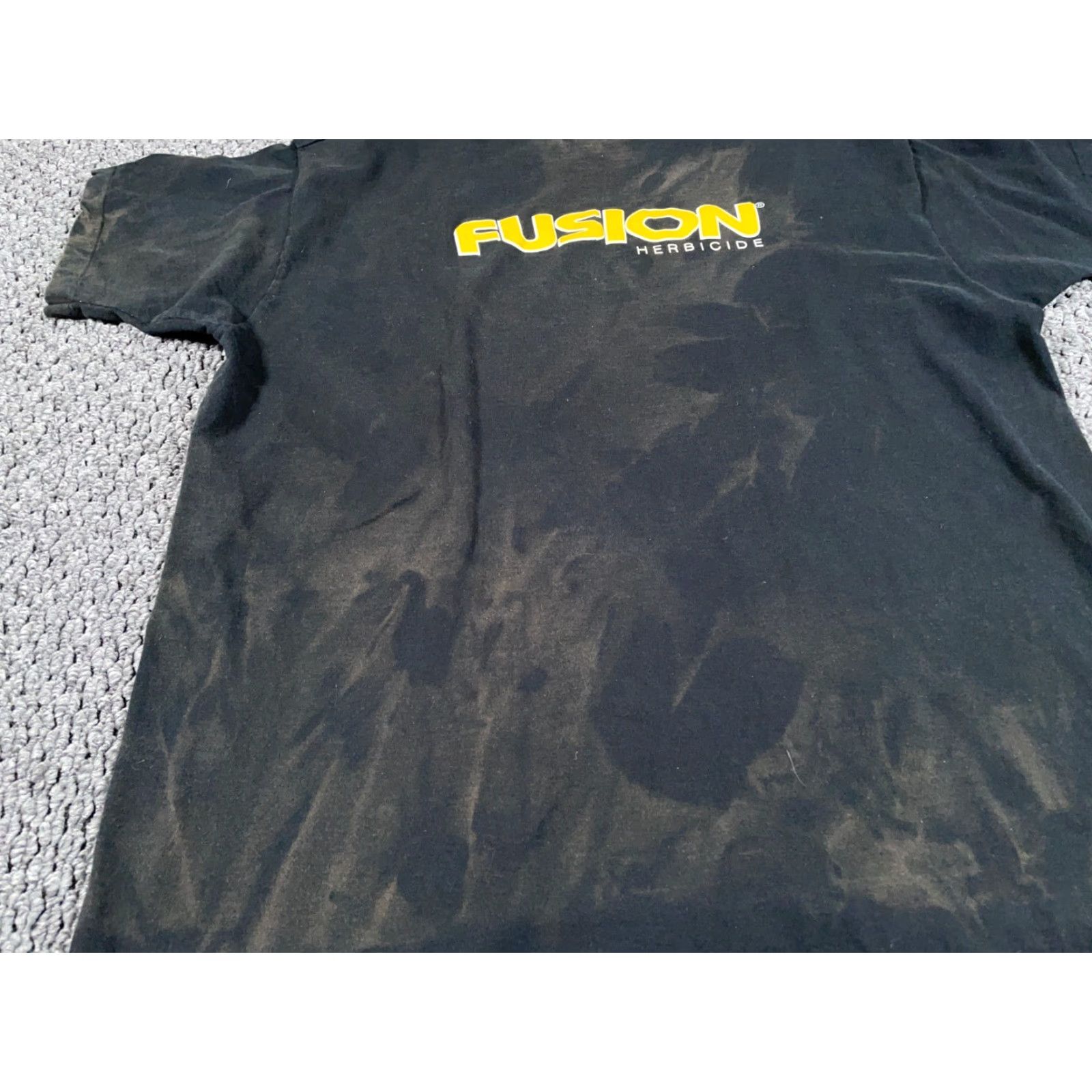 Vintage VINTAGE 90s Fusion Herbicide T-Shirt Adult XL Black - Double-Sided Graphic Tee Men's 90s Nature Outdoor Retro Hipster Shirt Size US XL / EU 56 / 4 - 5 Thumbnail