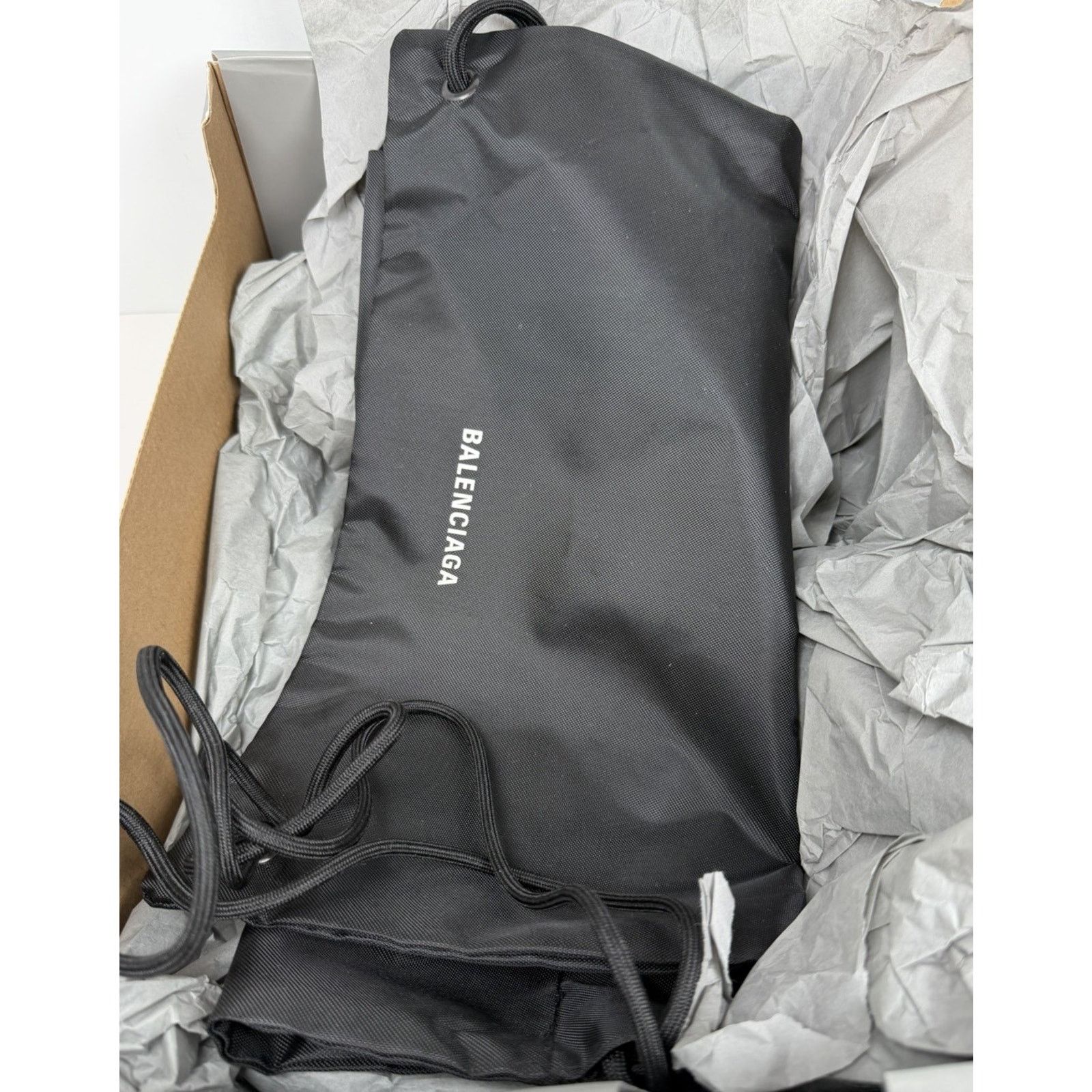 Balenciaga Size 34EU/4W - Balenciaga Runner Sneakers Burgundy NEW Size US 4 / IT 34 - 10 Thumbnail