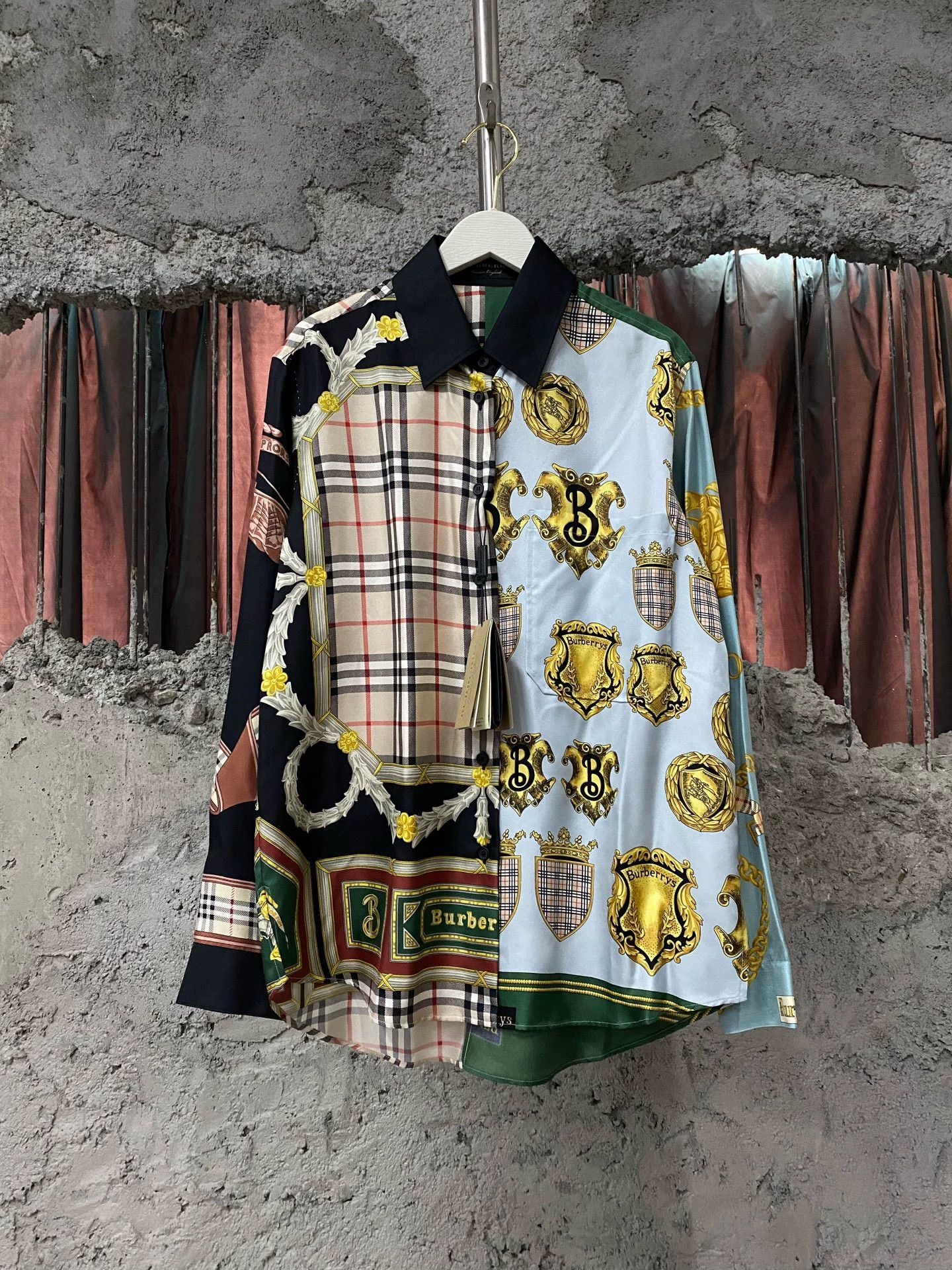 Burberry Burberry new shirt size 34 Size XS / US 0-2 / IT 36-38 - 1 Thumbnail
