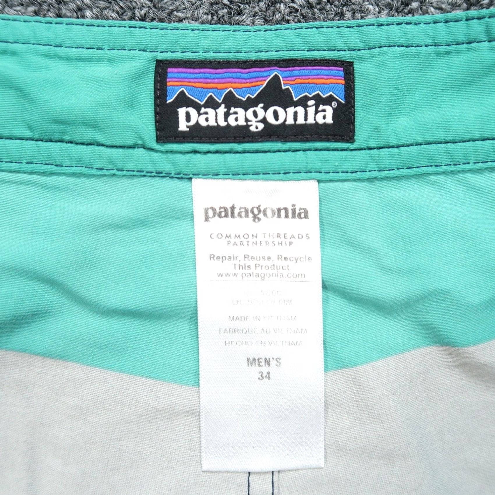 Patagonia Patagonia Board Shorts Mens 34 Gray Blue Wavefarer Striped Zip Pocket Swim Size US 34 / EU 50 - 3 Thumbnail