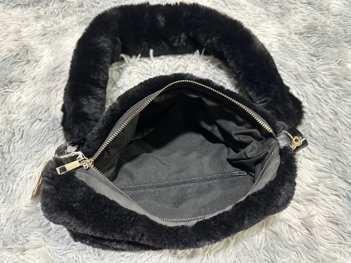 Ne-Net 🔥Y2K Ne-Net Faux Fur Shoulder Bag Crossbody Bag Size ONE SIZE - 7 Thumbnail