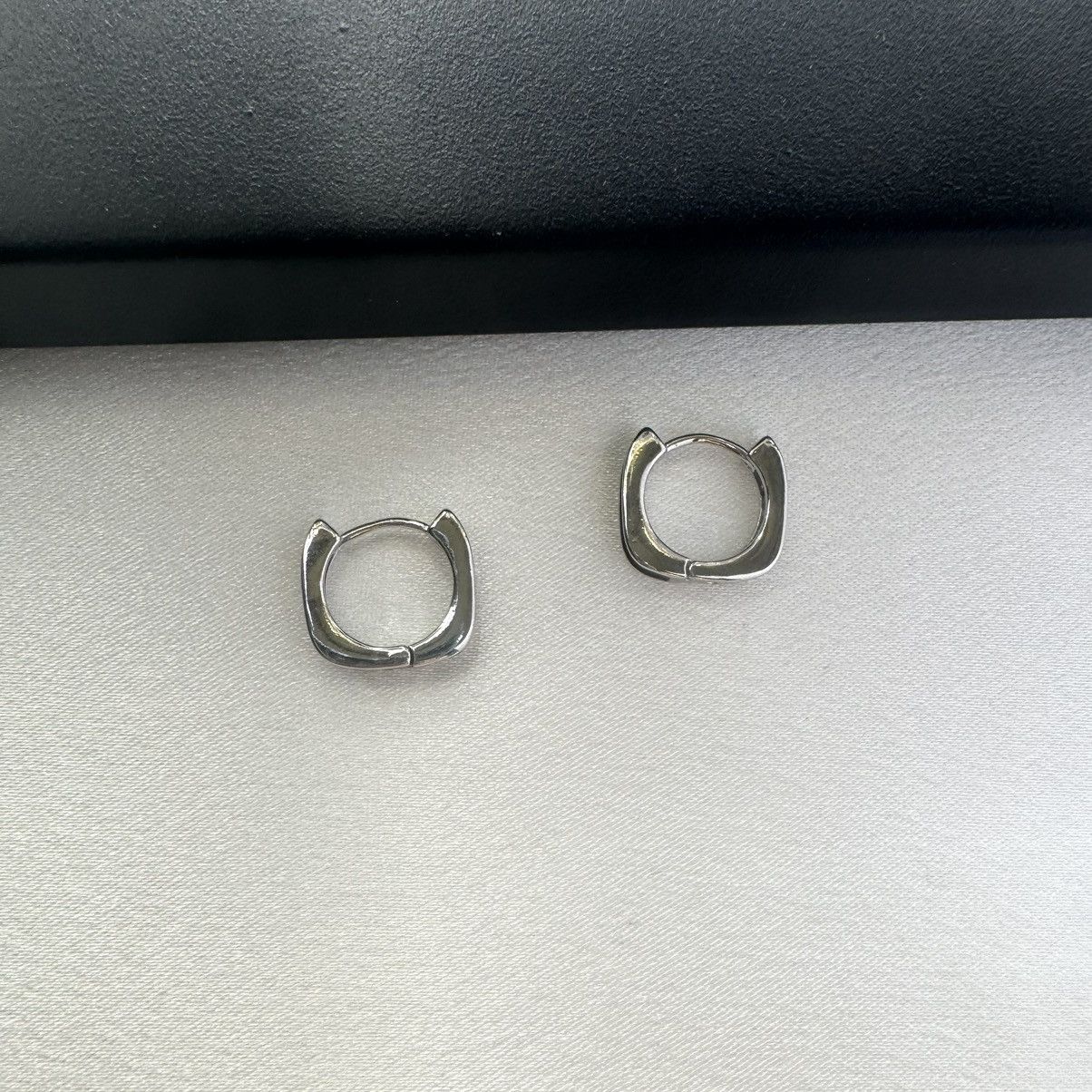Other Geometric Square Small Hoop Earrings for Men Women Size ONE SIZE - 3 Thumbnail