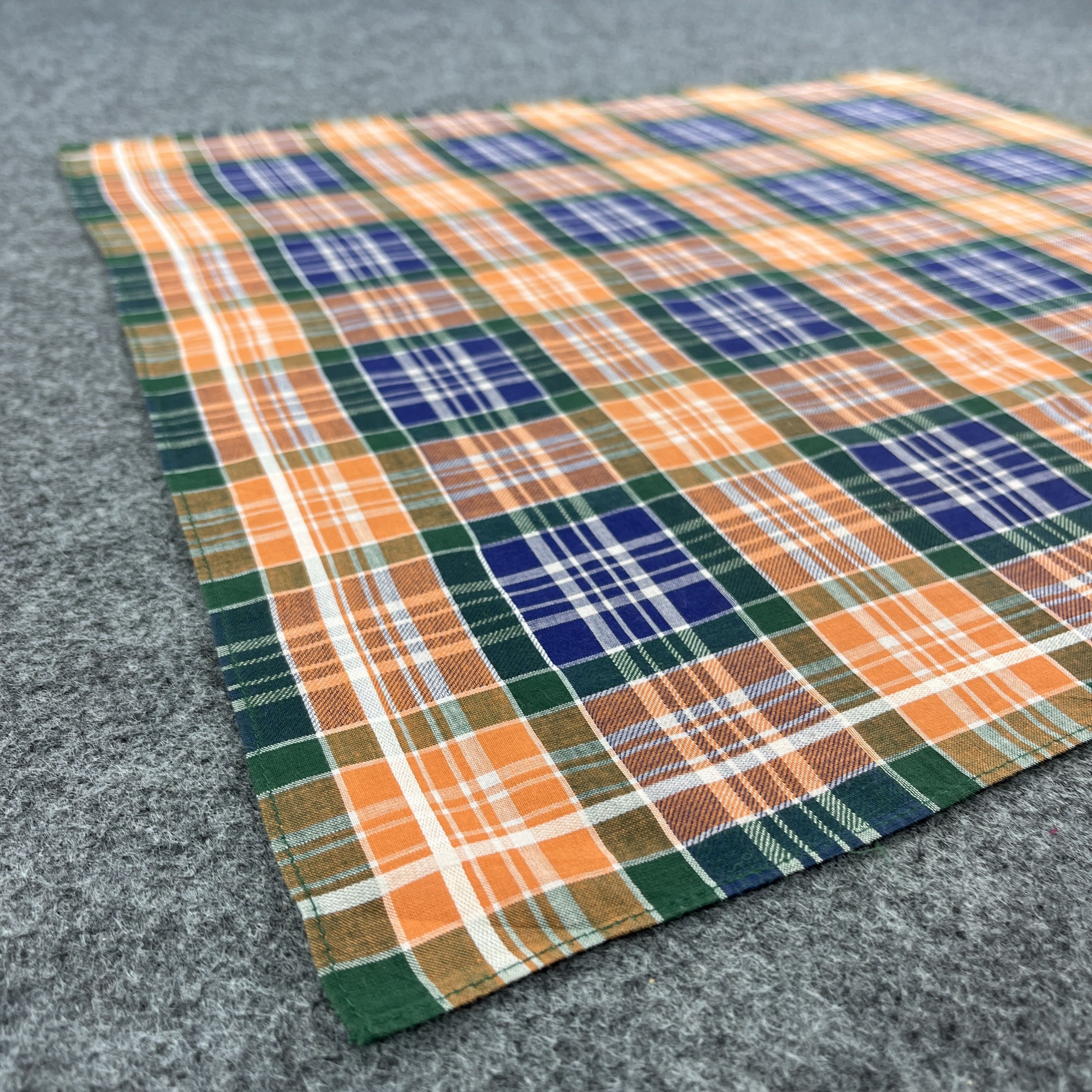 United Colors Of Benetton United Colors Of Benetton Handkerchief / Neckerchief B509 Size ONE SIZE - 5 Thumbnail