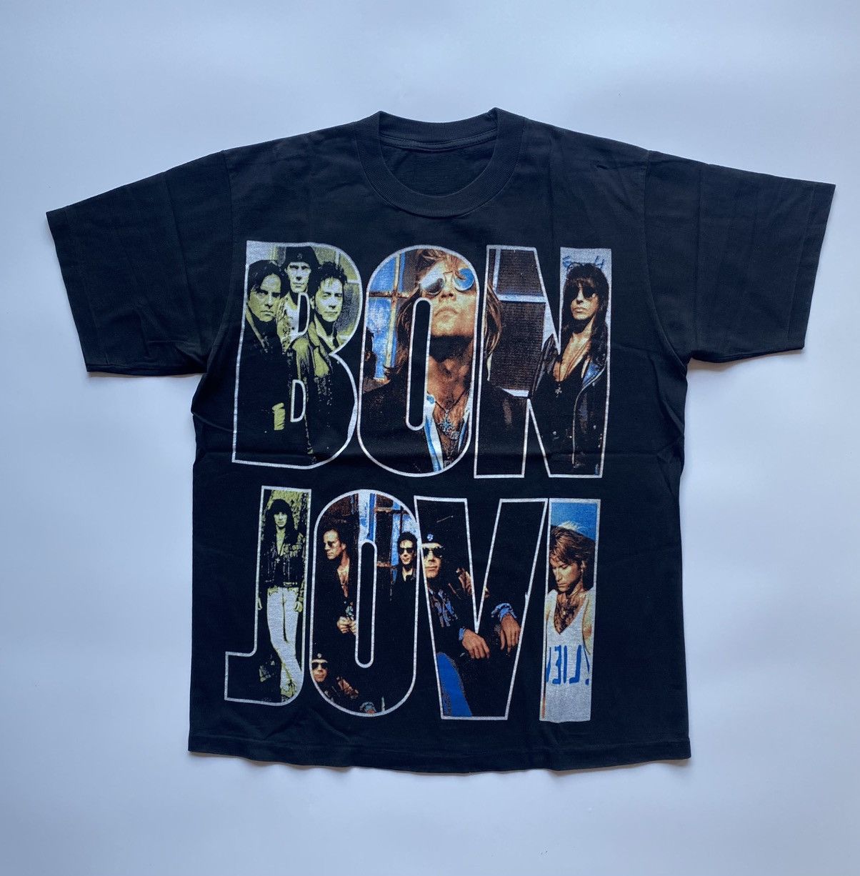 Band Tees BON JOVI Size US M / EU 48-50 / 2 - 1 Thumbnail
