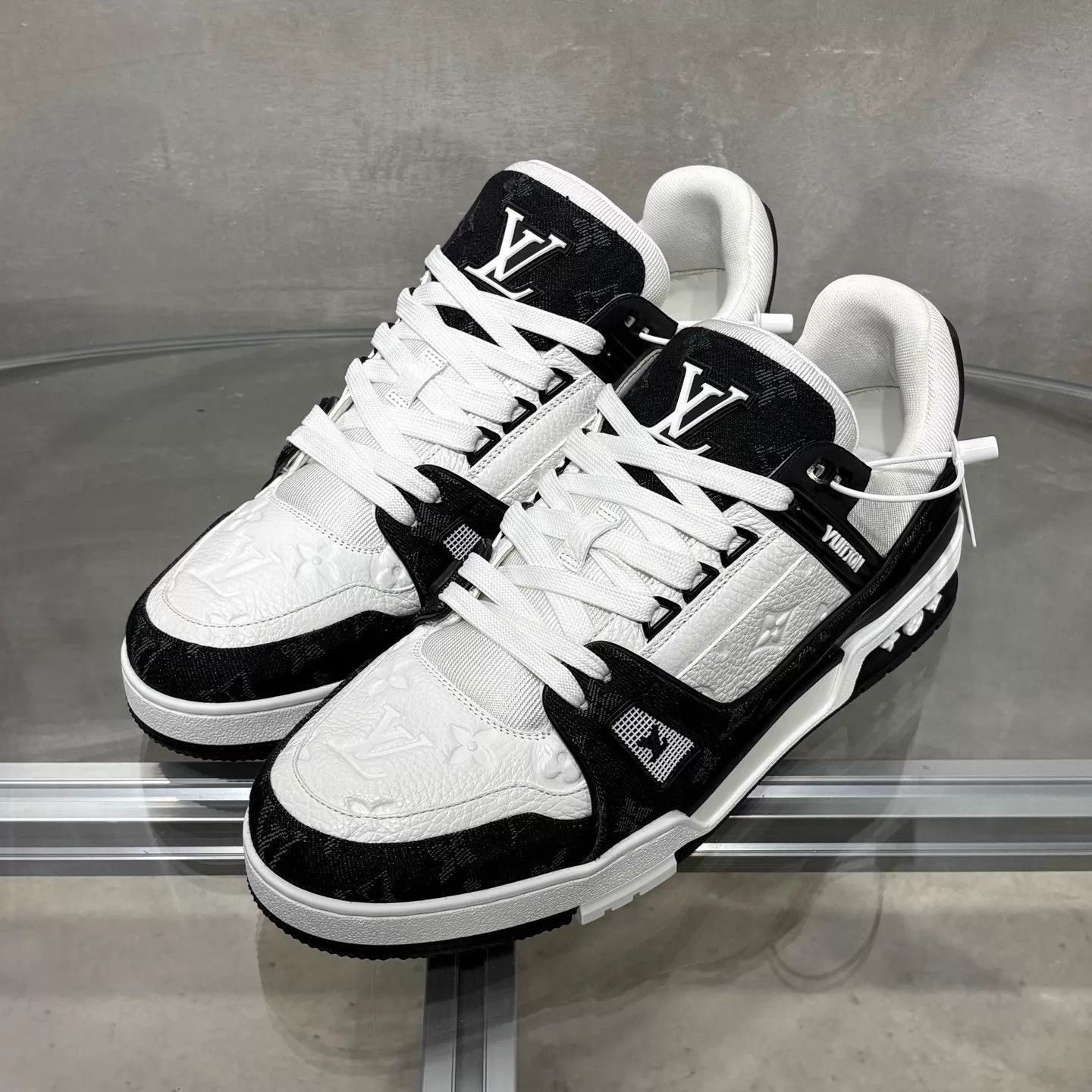 Louis Vuitton LV Trainer Black White Denim 44 UK10 New with Box Size US 11 / EU 44 - 2 Thumbnail