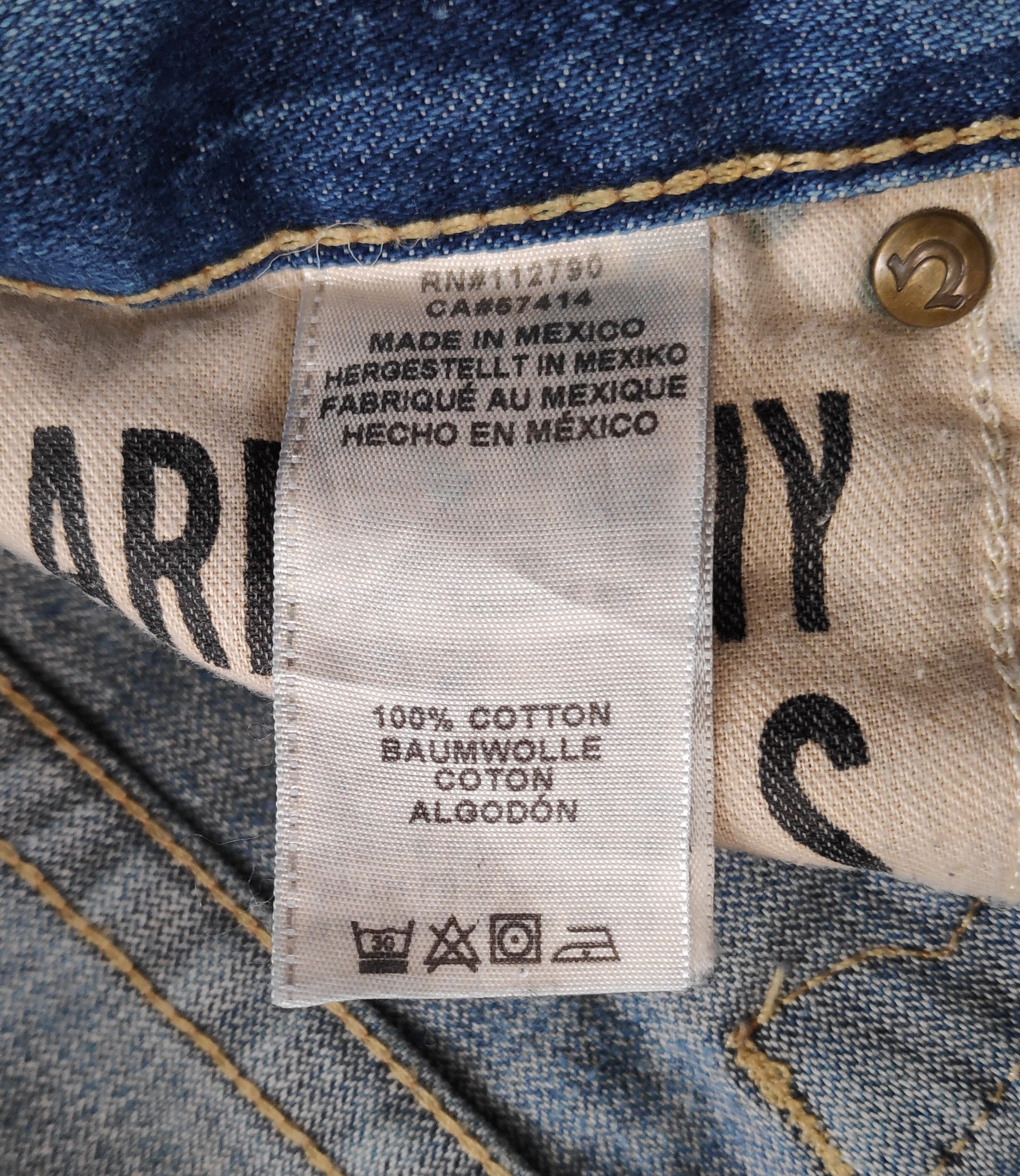 True Religion True Religion Relaxed Slim Geno Distressed Denim Jeans Size US 29 - 14 Thumbnail