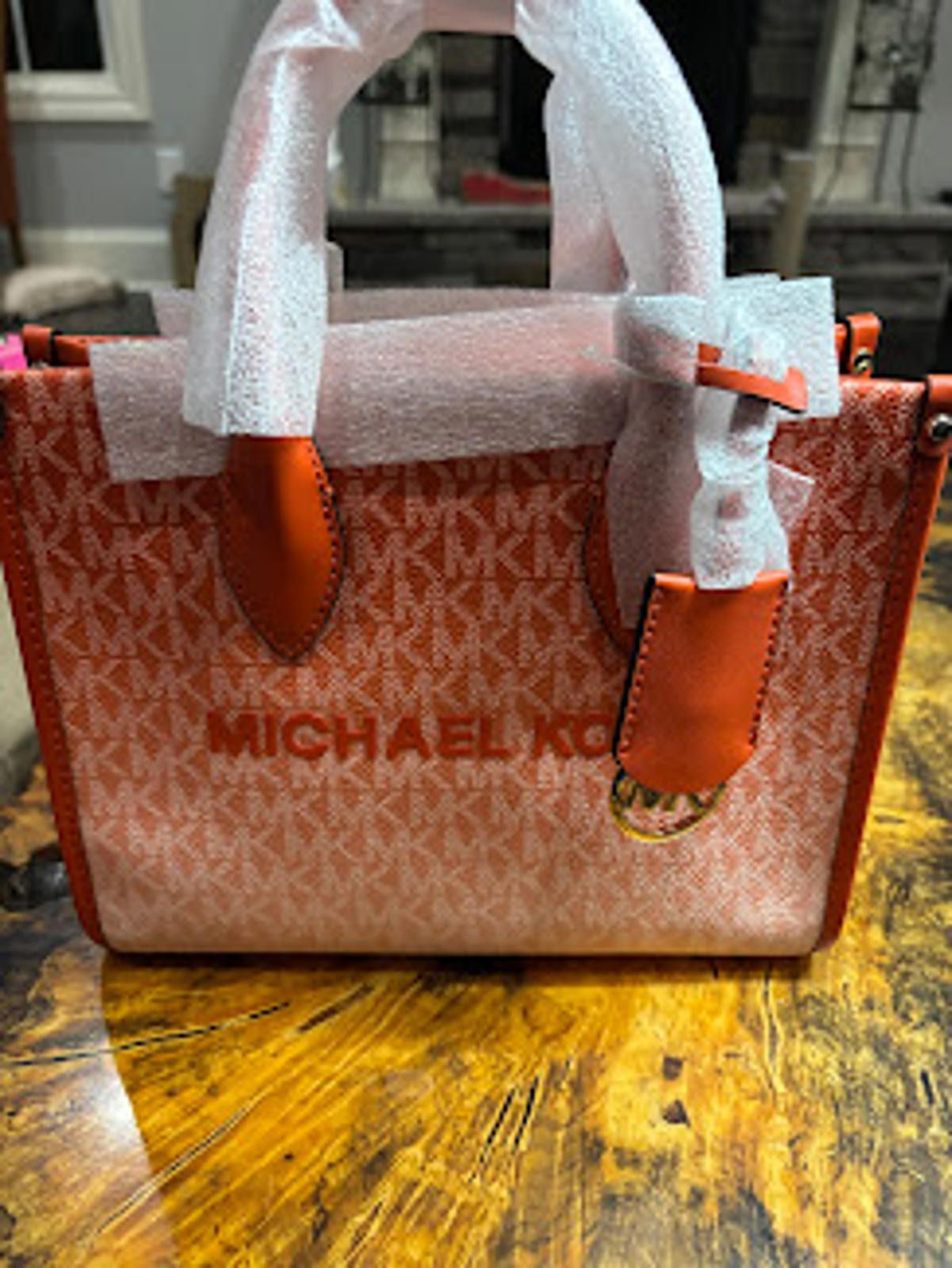 Michael Kors Michael Kors Mirella Sm. Ombre Signature Logo Crossbody NWT Size ONE SIZE - 1 Thumbnail