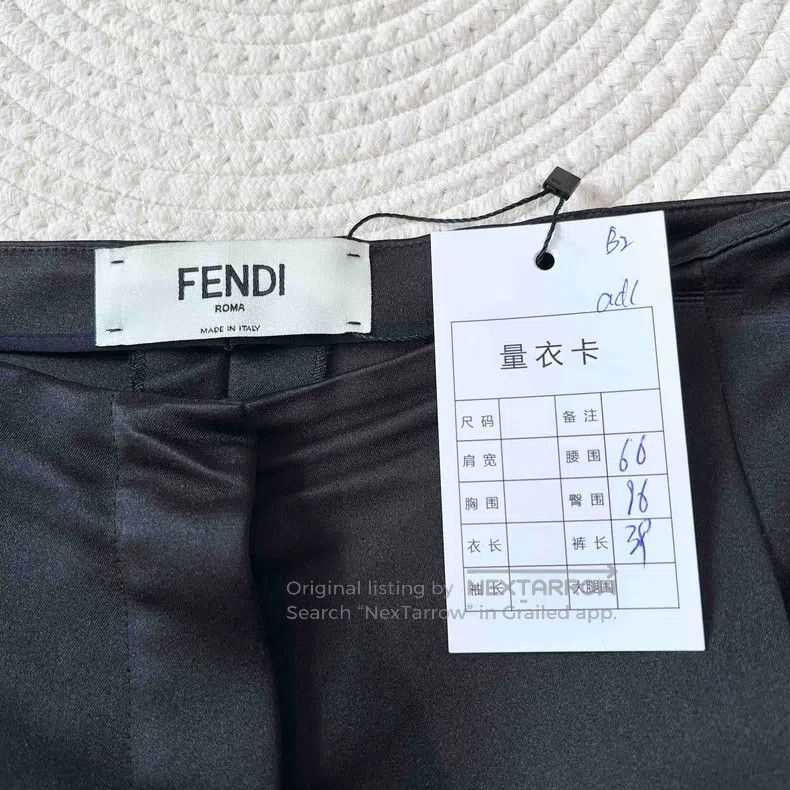 Fendi Fendi Black A Line Mulberry Silk High Waisted Shorts Size 25" / US 0 / IT 36 - 3 Thumbnail