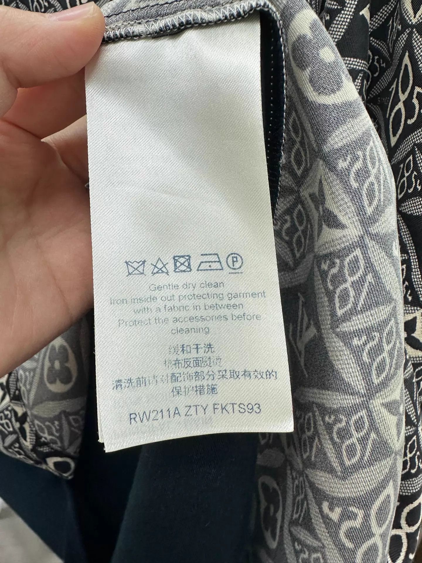 Louis Vuitton Louis Vuitton All Over Print Short Sleeve M Size M / US 6-8 / IT 42-44 - 9 Thumbnail