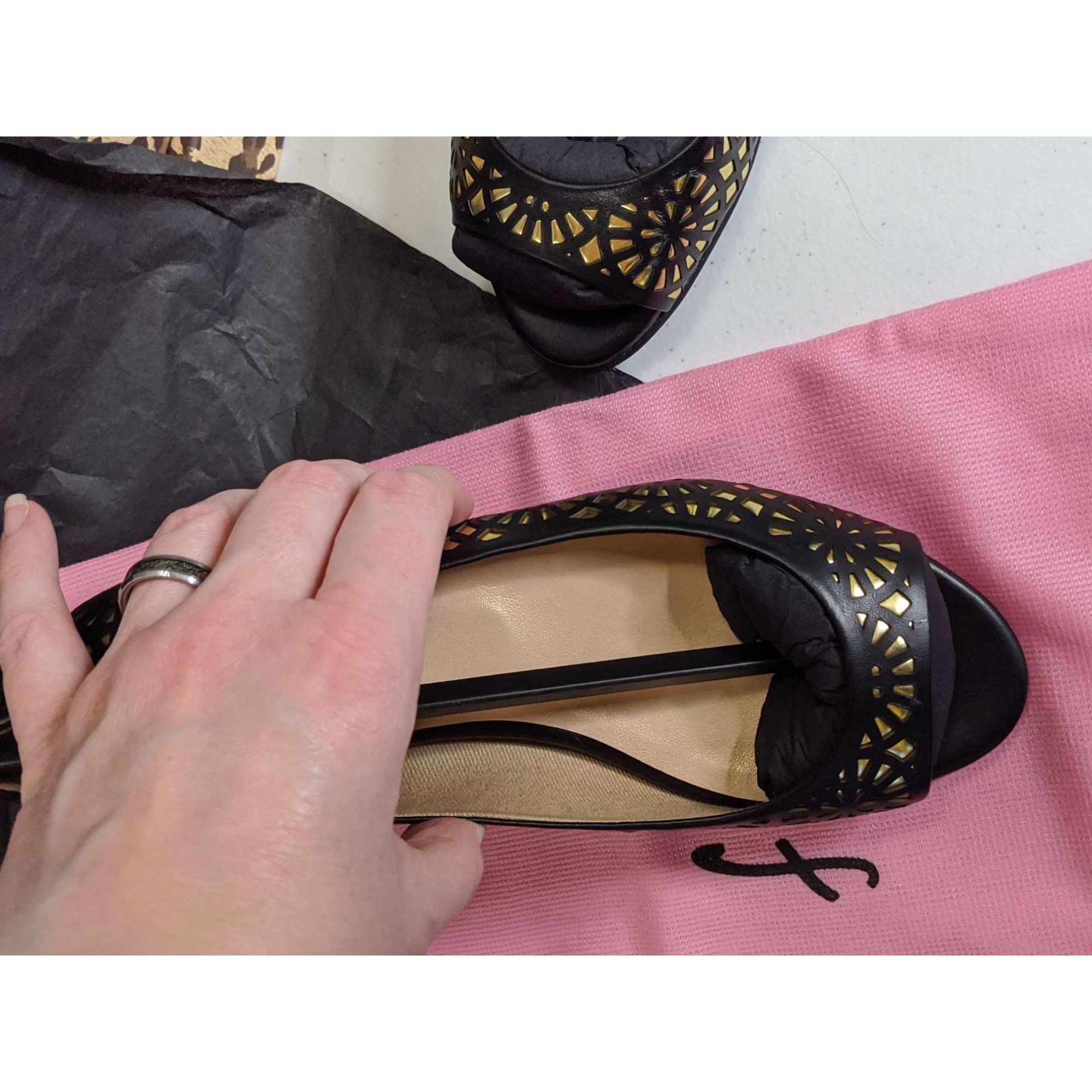 Other FS/NY Black & Gold "Black Nappa" Laser-Cut Peep Toe Flats Size US 5.5 / IT 35.5 - 5 Thumbnail