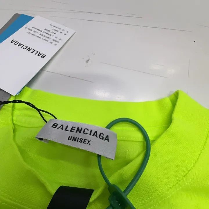Balenciaga Balenciaga Neon Logo Tee for Women 0079-2507 Size M / US 6-8 / IT 42-44 - 2 Thumbnail