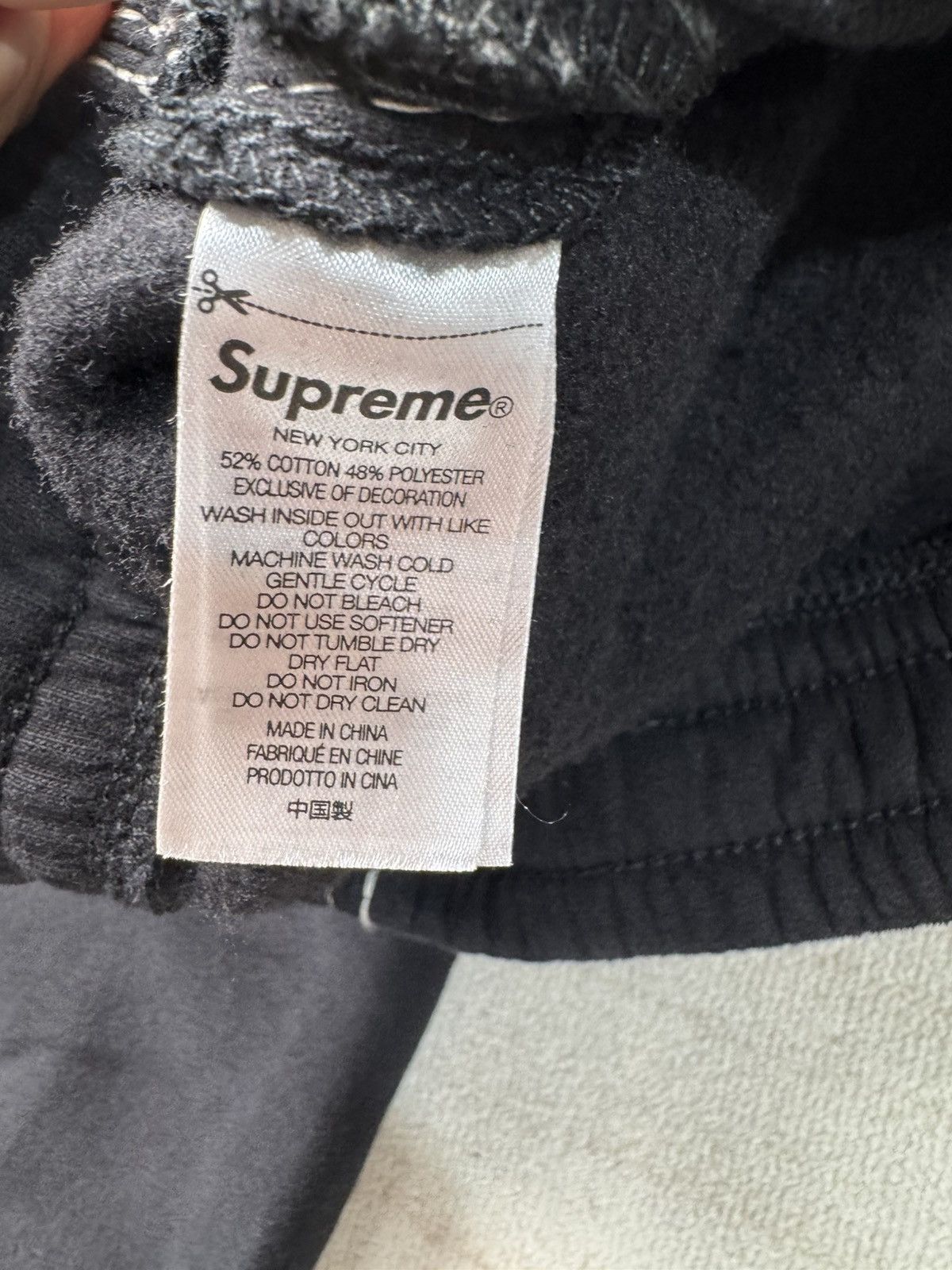 Supreme × True Religion Supreme true religion sweatpants Size US 30 / EU 46 - 7 Thumbnail